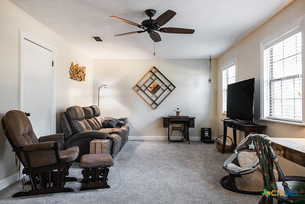 Yoakum, Texas, 77995, United States, 4 Bedrooms Bedrooms, ,3 BathroomsBathrooms,Residential,For Sale,1958998