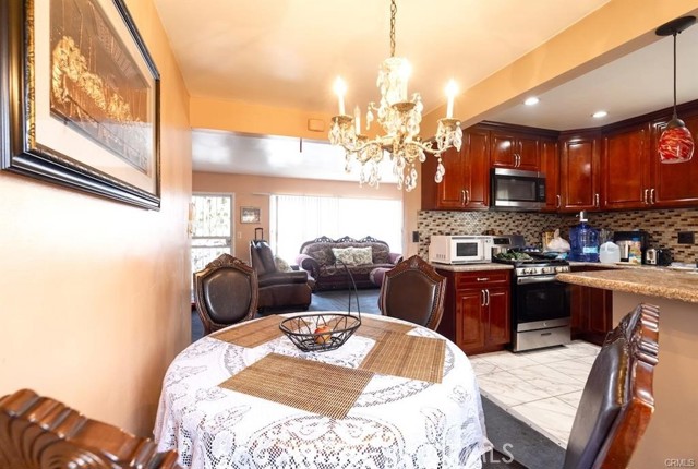 Huntington Park, California, 90255, United States, 4 Bedrooms Bedrooms, ,Residential,For Sale,1836286