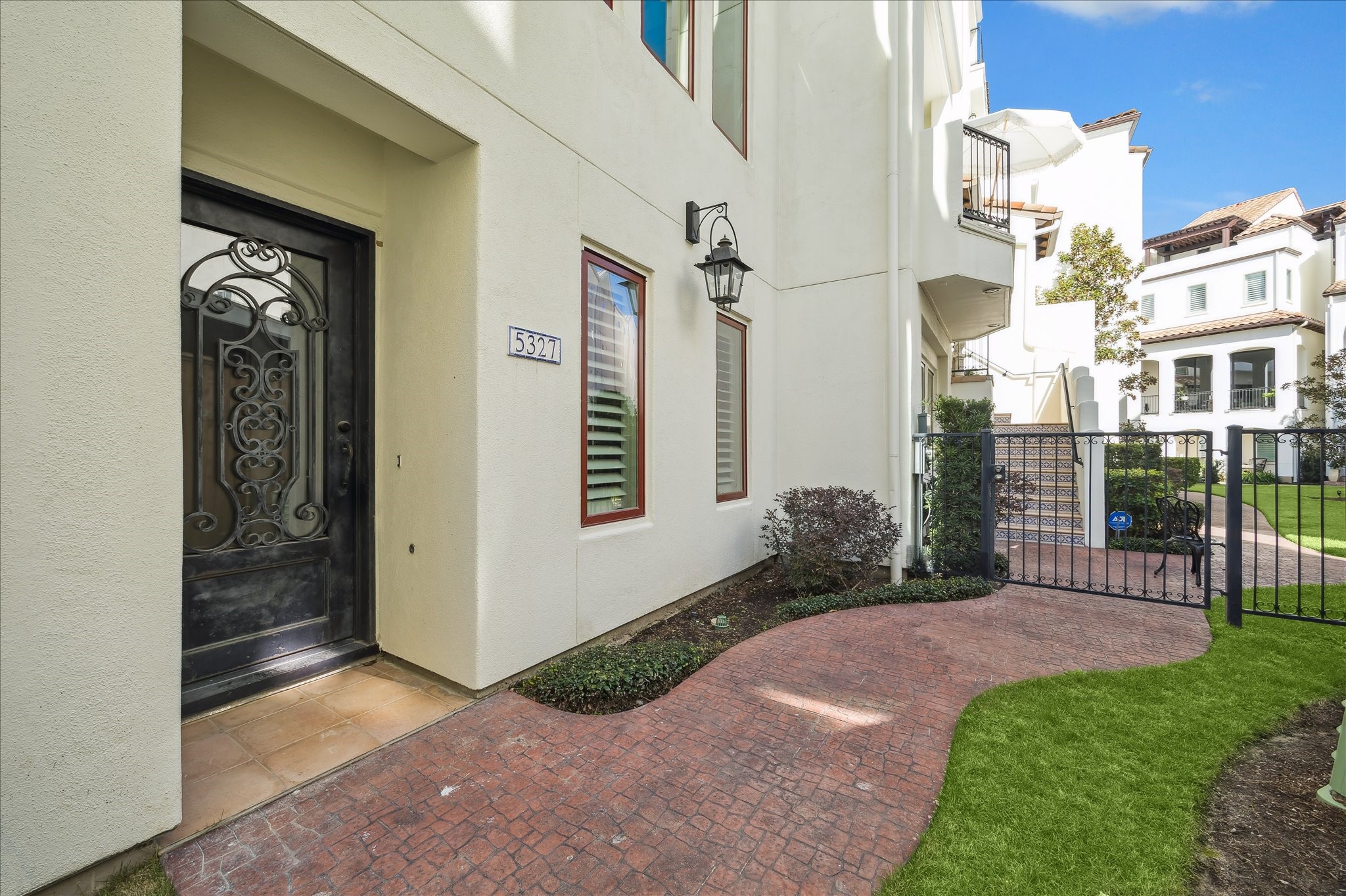  5327 Paseo Caceres Drive - 物件實景