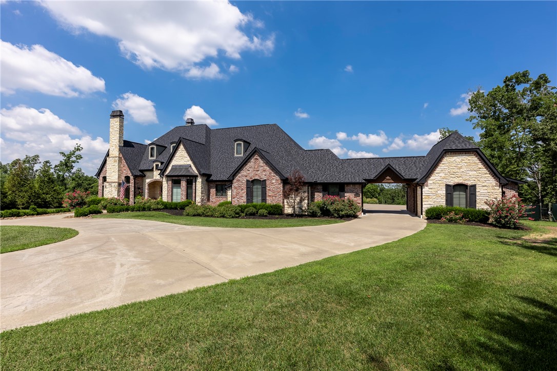 Rogers, Arkansas, 72756, United States, 4 Bedrooms Bedrooms, ,6 BathroomsBathrooms,Residential,For Sale,1987603