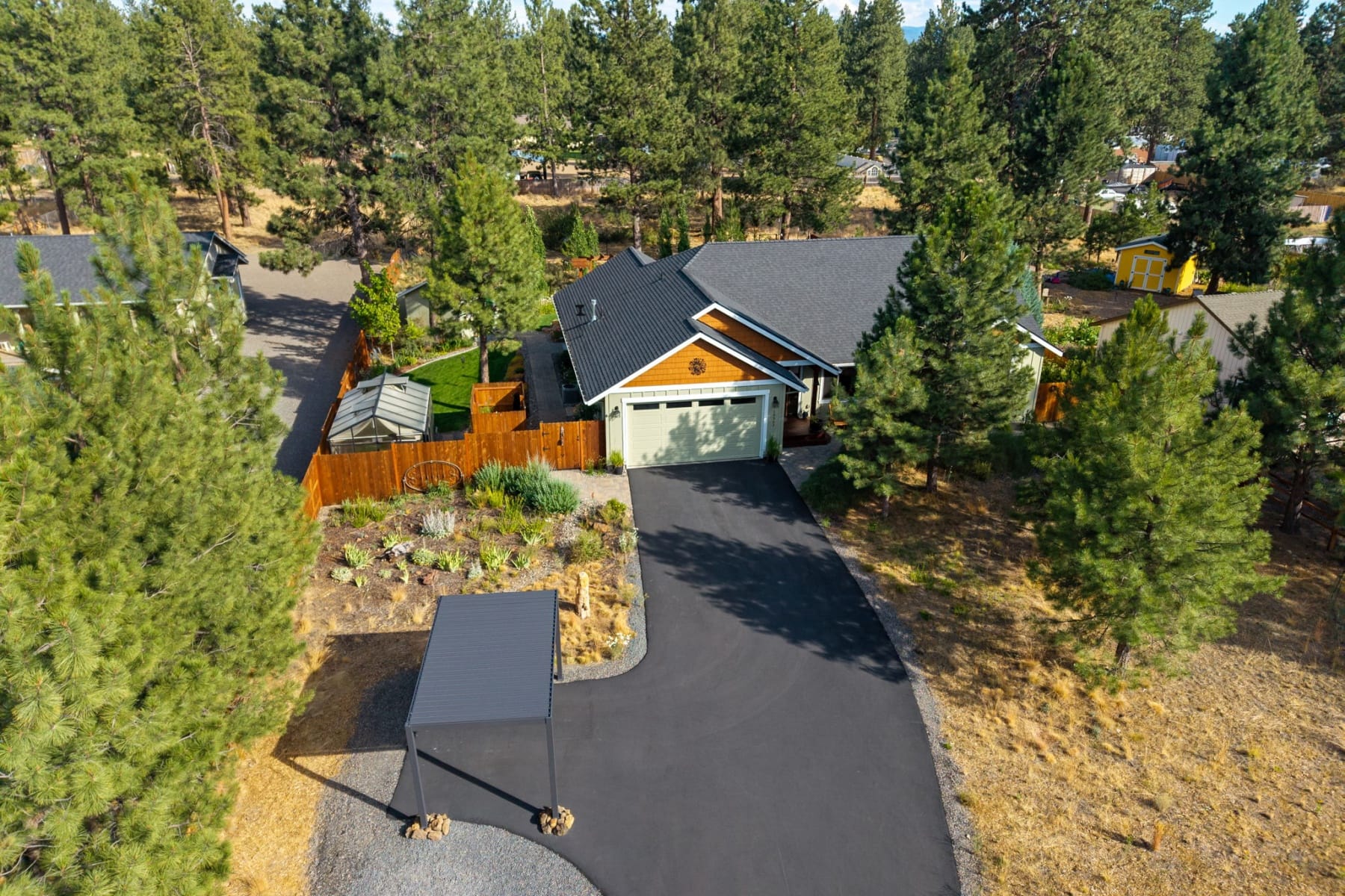  19563 Apache Road Bend, OR 97702 - 物件實景