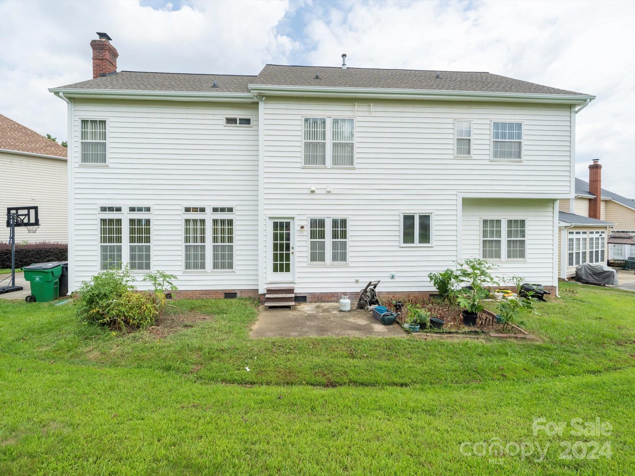 Charlotte, North Carolina, 28269, United States, 5 Bedrooms Bedrooms, ,3 BathroomsBathrooms,Residential,For Sale,1930006