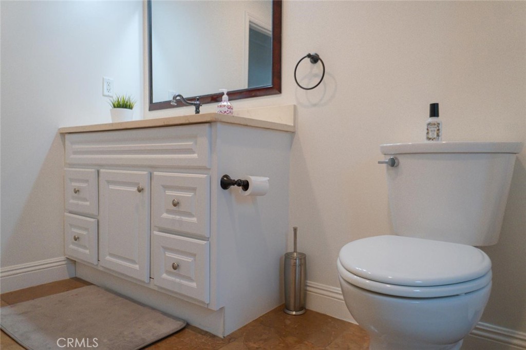 Los Angeles, California, 90043, United States, 3 Bedrooms Bedrooms, ,2 BathroomsBathrooms,Residential,For Sale,1981905