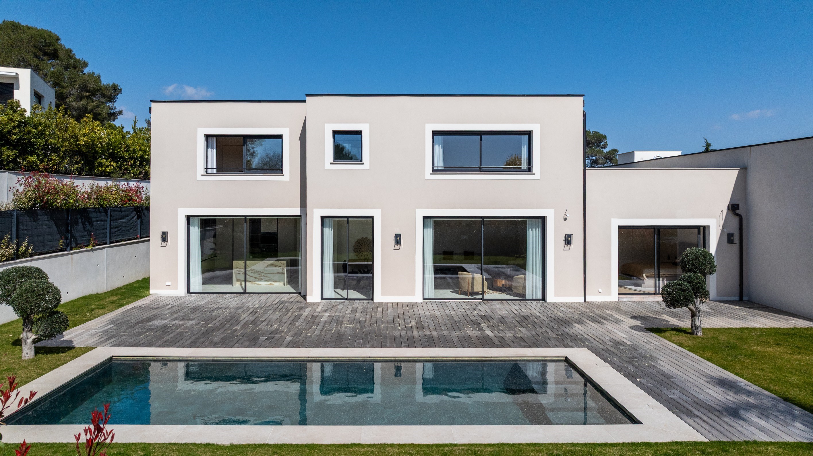  Mouans-Sartoux contemporary villa 280 sqm built in 2021 with pool near Valbonne - 物件實景