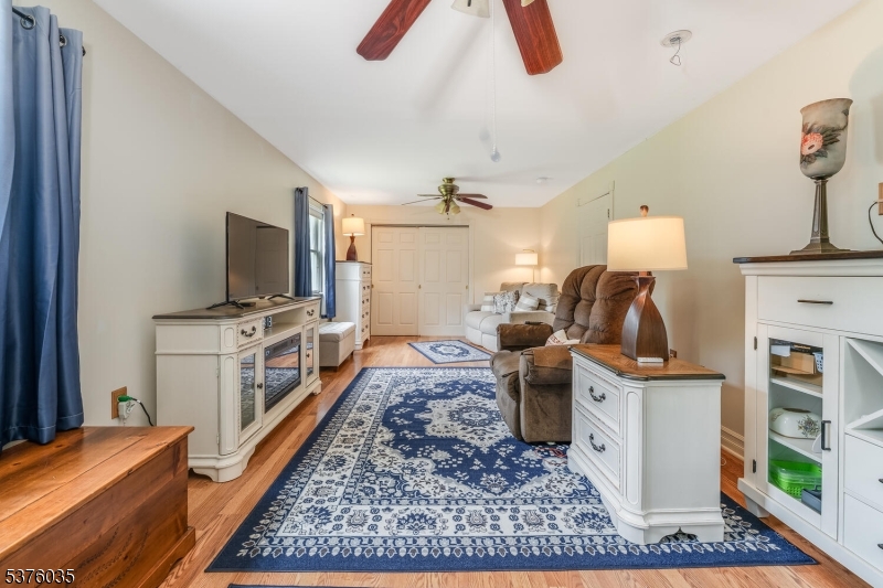 Phillipsburg Town, New Jersey, 08865, United States, 6 Bedrooms Bedrooms, ,4 BathroomsBathrooms,Residential,For Sale,1918649