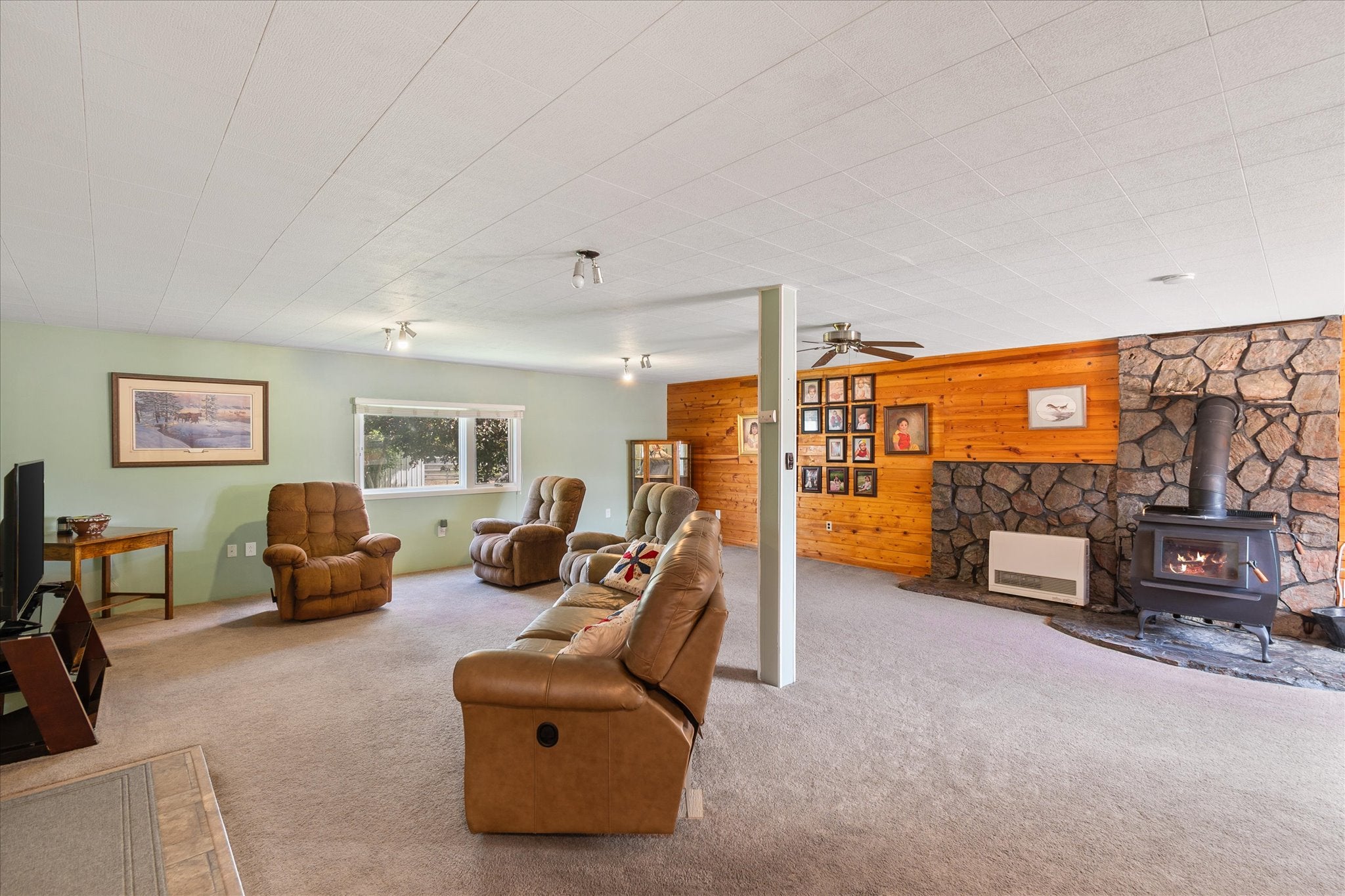Helena, Montana, 59602, United States, 3 Bedrooms Bedrooms, ,2 BathroomsBathrooms,Residential,For Sale,1898450