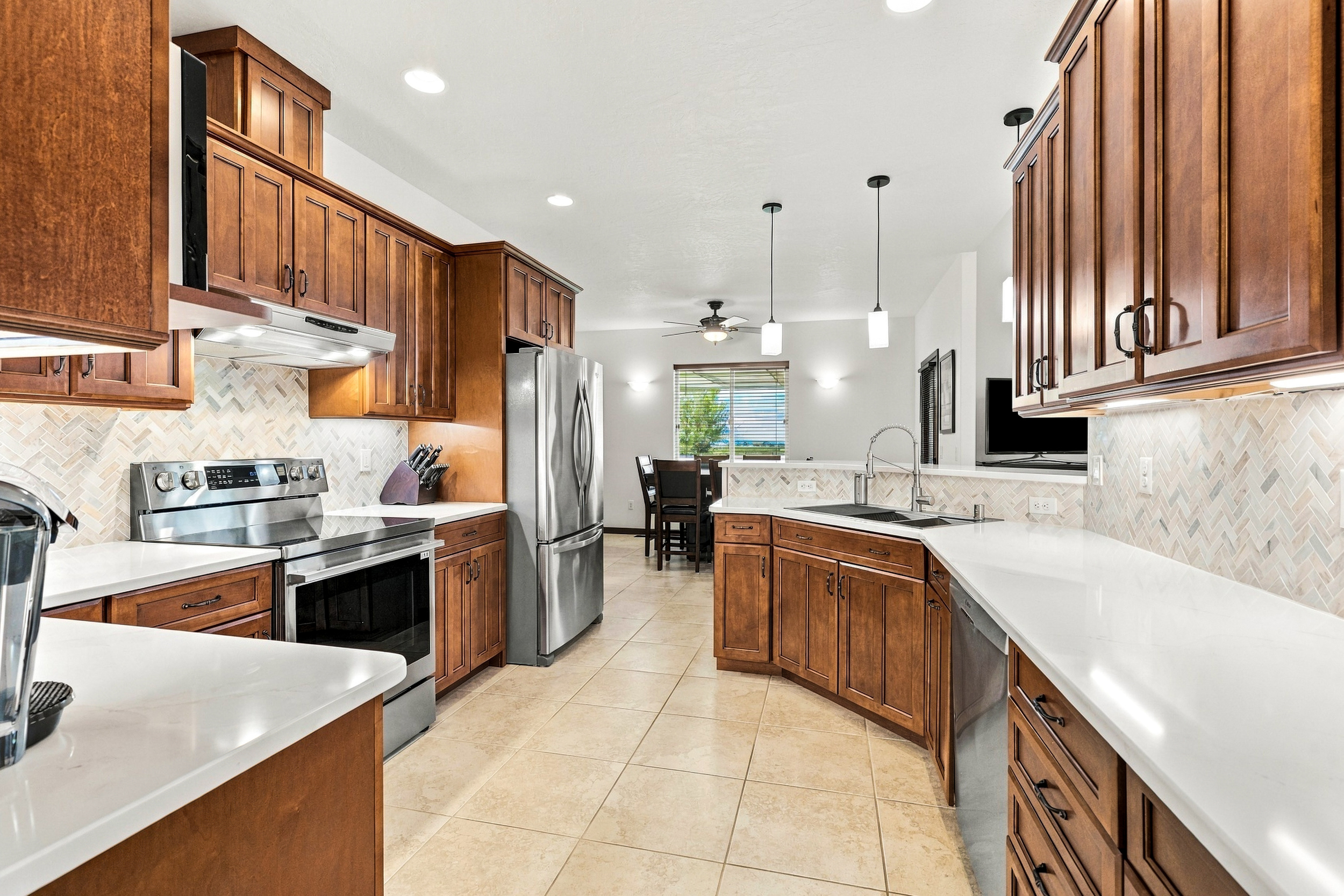  1.25 acres w vineyard views/mountain custom home - 物件實景