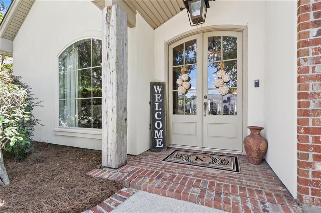 Mandeville, Louisiana, 70471, United States, 4 Bedrooms Bedrooms, ,3 BathroomsBathrooms,Residential,For Sale,1898629