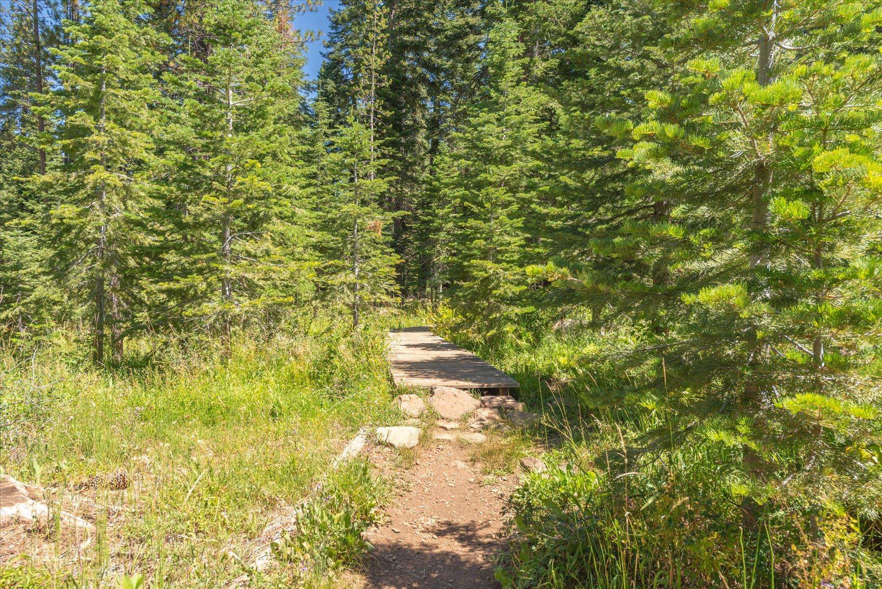 Truckee, California, 96161, United States, 3 Bedrooms Bedrooms, ,2 BathroomsBathrooms,Residential,For Sale,1940028