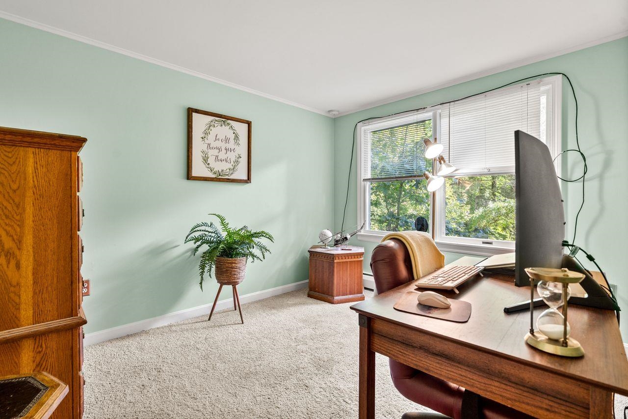 Amherst, New Hampshire, 03031, United States, 2 Bedrooms Bedrooms, ,1 BathroomBathrooms,Residential,For Sale,1996144