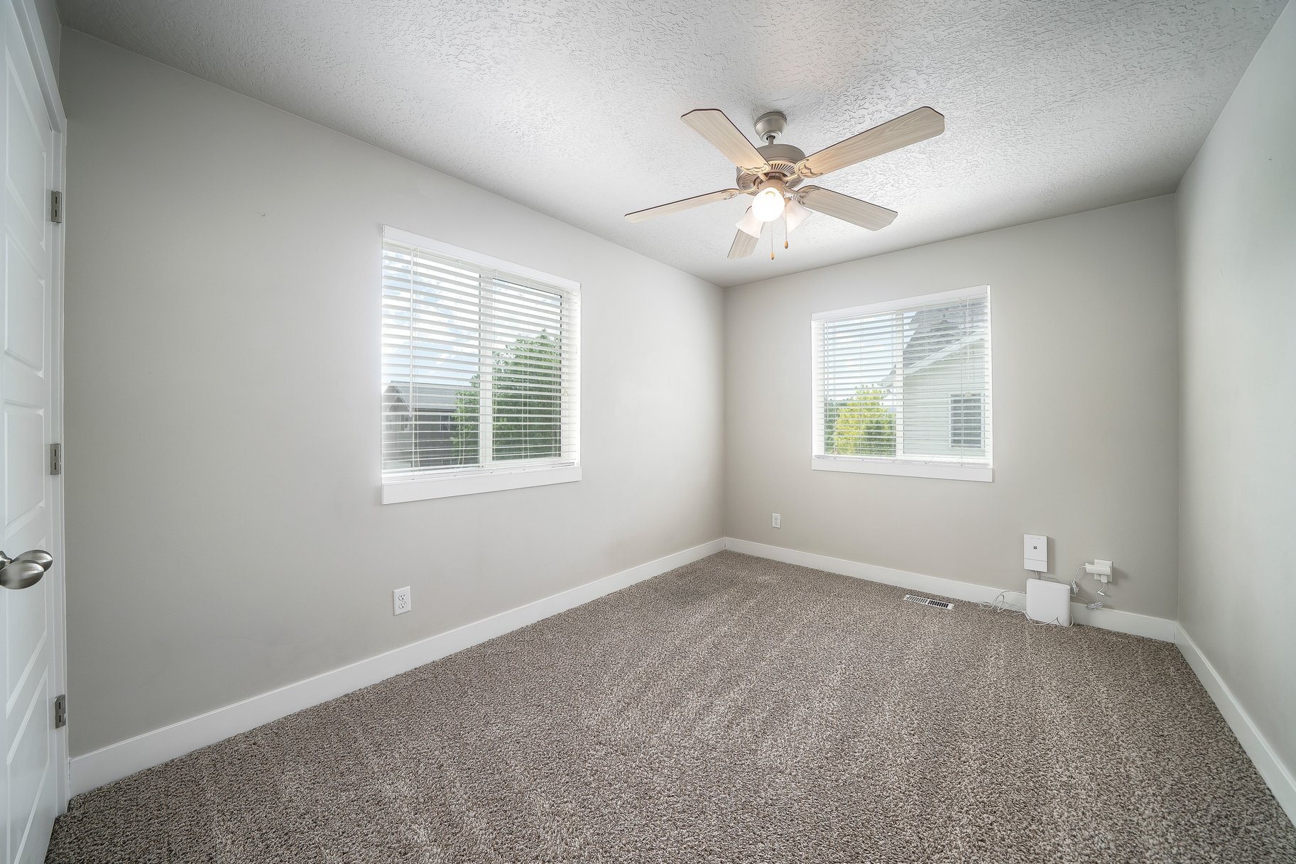 Charming, Very Clean End Unit Townhome in Logan - 物件實景