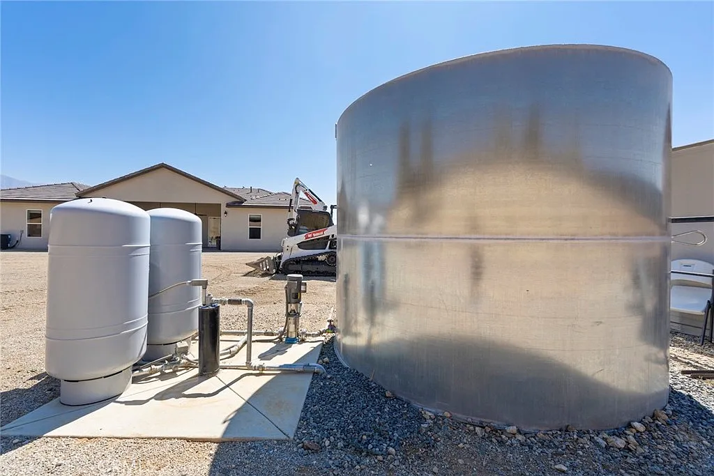 Cherry Valley, California, 92223, United States, 4 Bedrooms Bedrooms, ,3 BathroomsBathrooms,Residential,For Sale,1983713