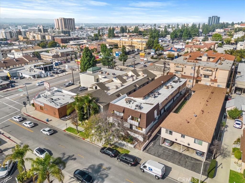Burbank, California, 91501, United States, 2 Bedrooms Bedrooms, ,2 BathroomsBathrooms,Residential,For Sale,1889900