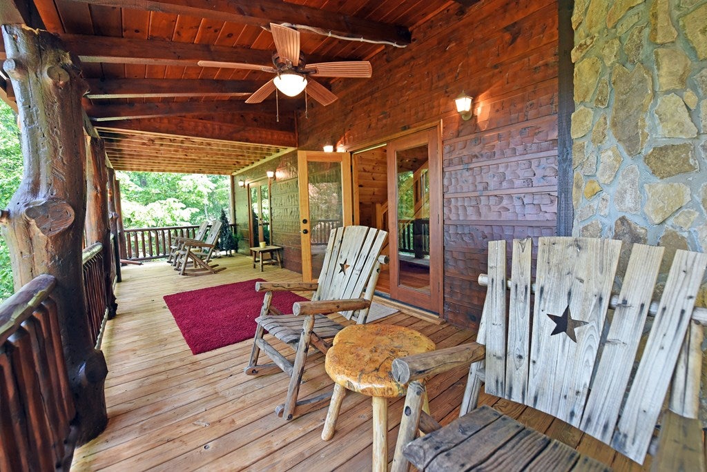 Morganton, Georgia, 30560, United States, 3 Bedrooms Bedrooms, ,3 BathroomsBathrooms,Residential,For Sale,2001916