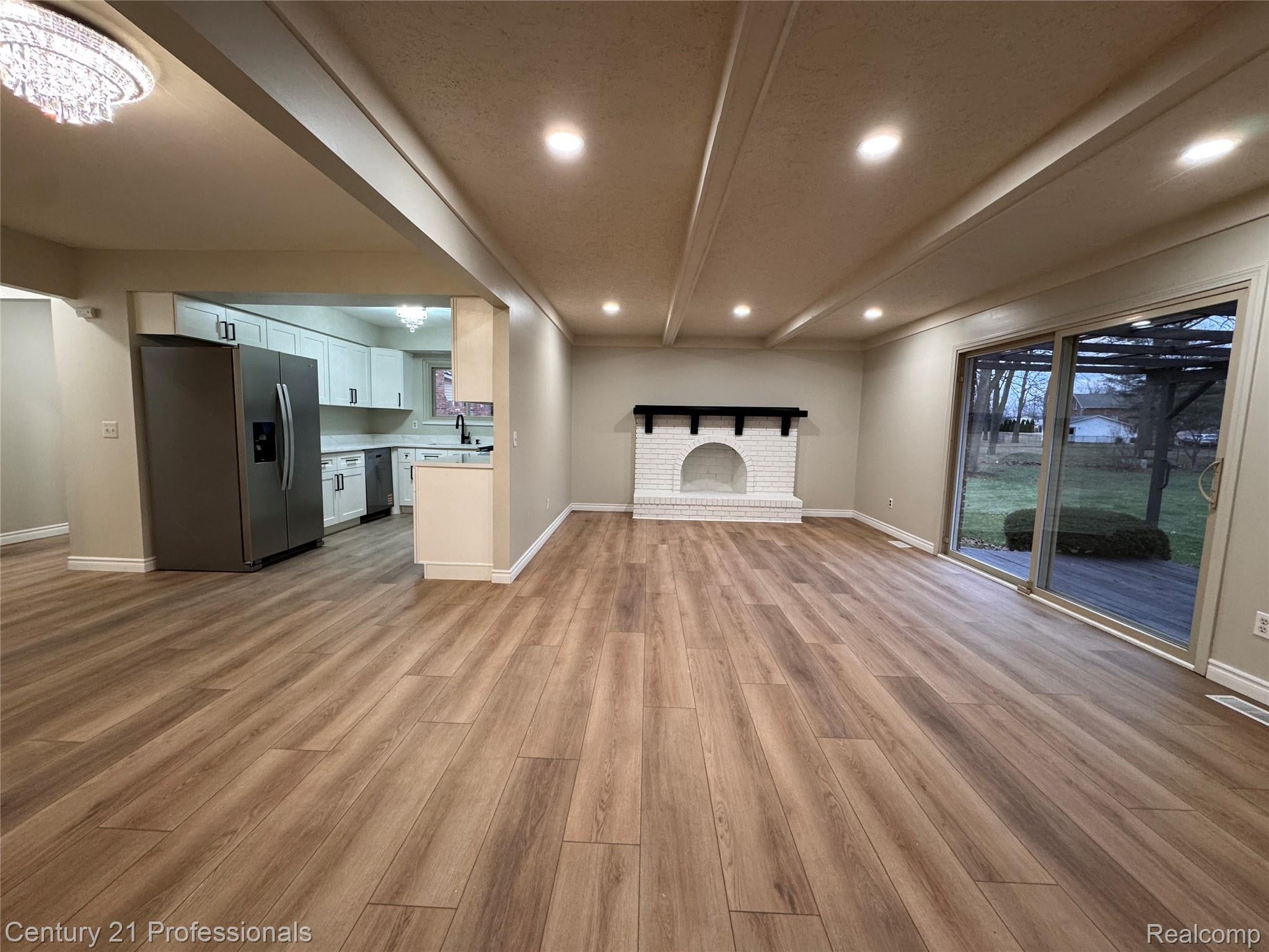 Troy, Michigan, 48085, United States, 4 Bedrooms Bedrooms, ,3 BathroomsBathrooms,Residential,For Sale,2009052