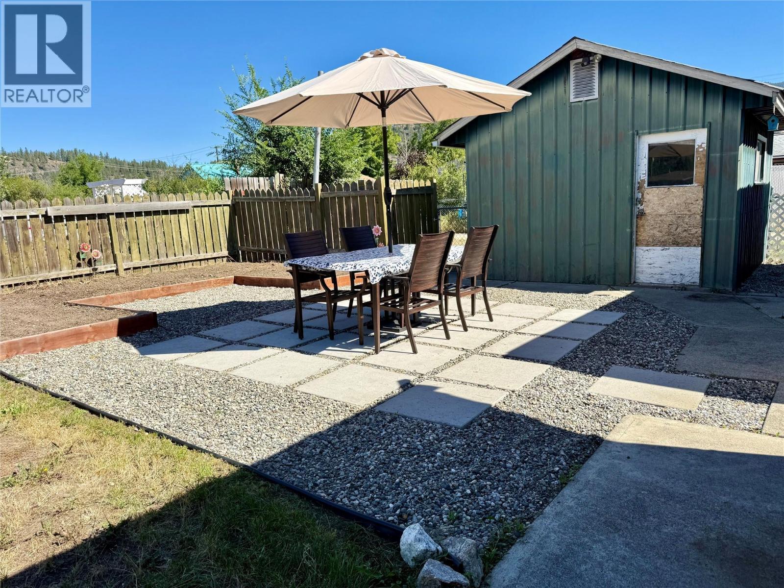 GRAND FORKS, British Columbia, V0H 1H2, CA, 4 Bedrooms Bedrooms, ,1 BathroomBathrooms,Residential,For Sale,1918245