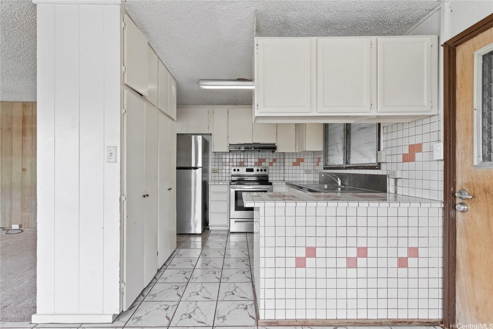 Waipahu, Hawaii, 96797, United States, 7 Bedrooms Bedrooms, ,5 BathroomsBathrooms,Residential,For Sale,1987843