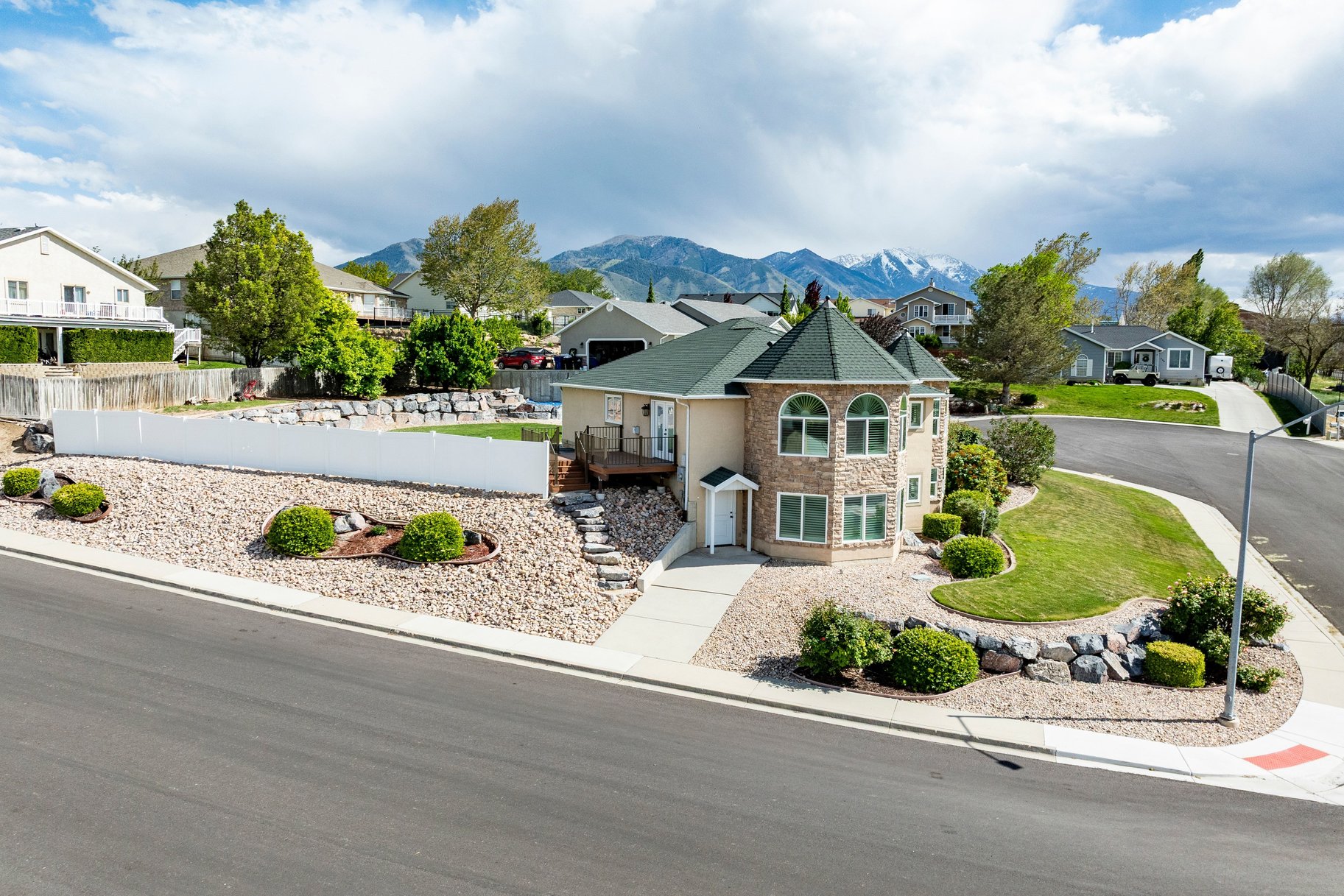  Spacious Home with Fantastic Views of the Valley - 物件實景
