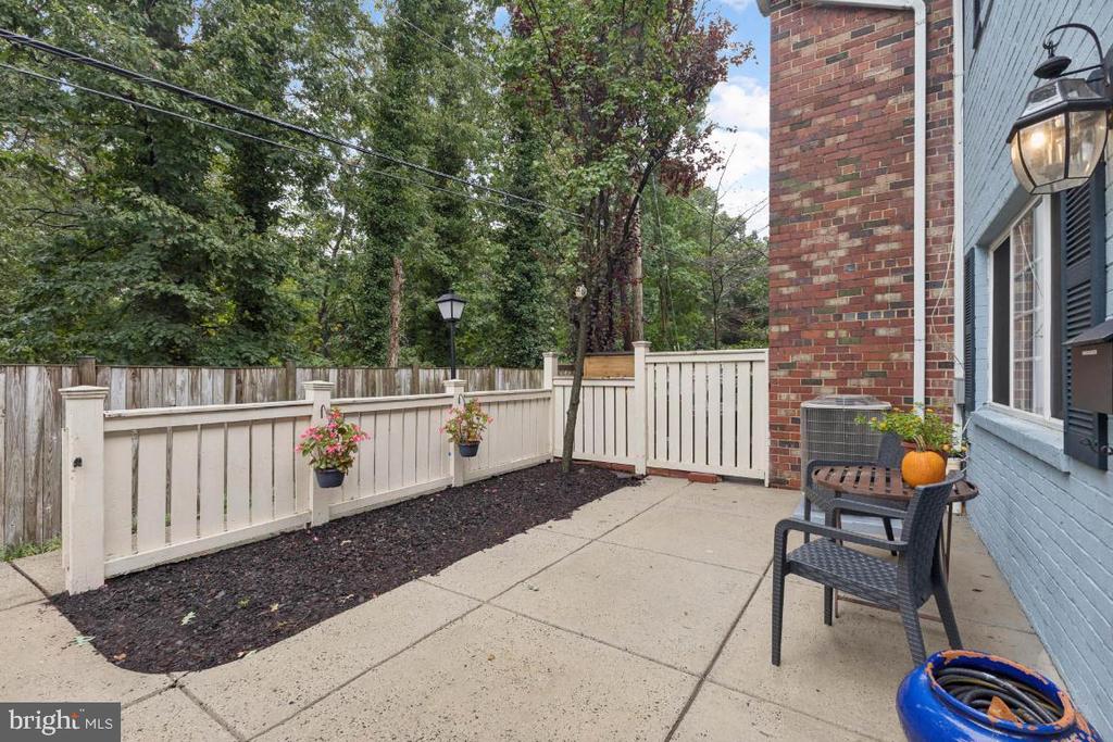 Alexandria, Virginia, 22304, United States, 3 Bedrooms Bedrooms, ,3 BathroomsBathrooms,Residential,For Sale,1980099