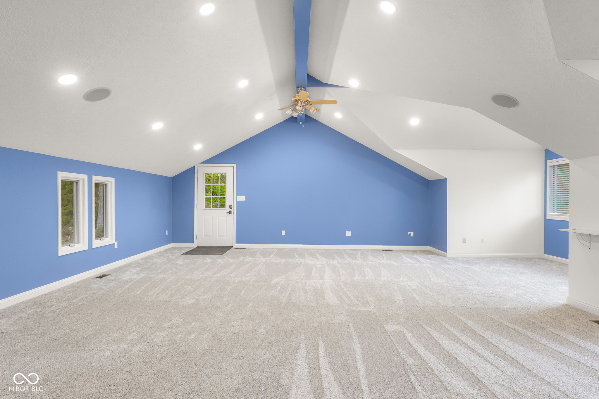 Columbus, Indiana, 47201, United States, 5 Bedrooms Bedrooms, ,6 BathroomsBathrooms,Residential,For Sale,1982008