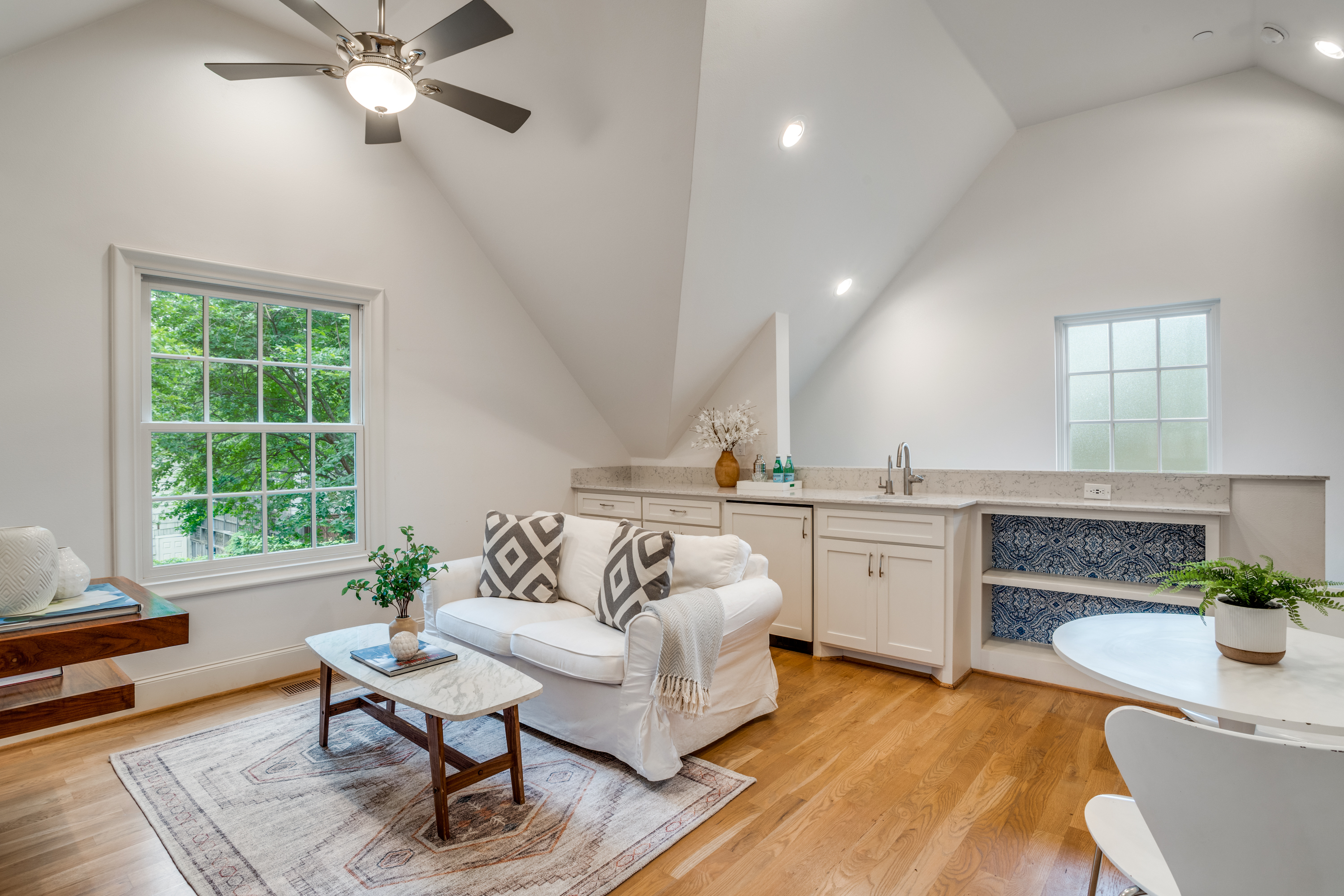  A Modern Tudor Masterpiece in Highland Park’s French Streets - 物件實景