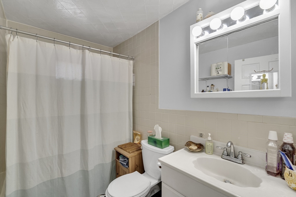 Boston, Massachusetts, 02135, United States, 12 Bedrooms Bedrooms, ,3 BathroomsBathrooms,Residential,For Sale,1907828