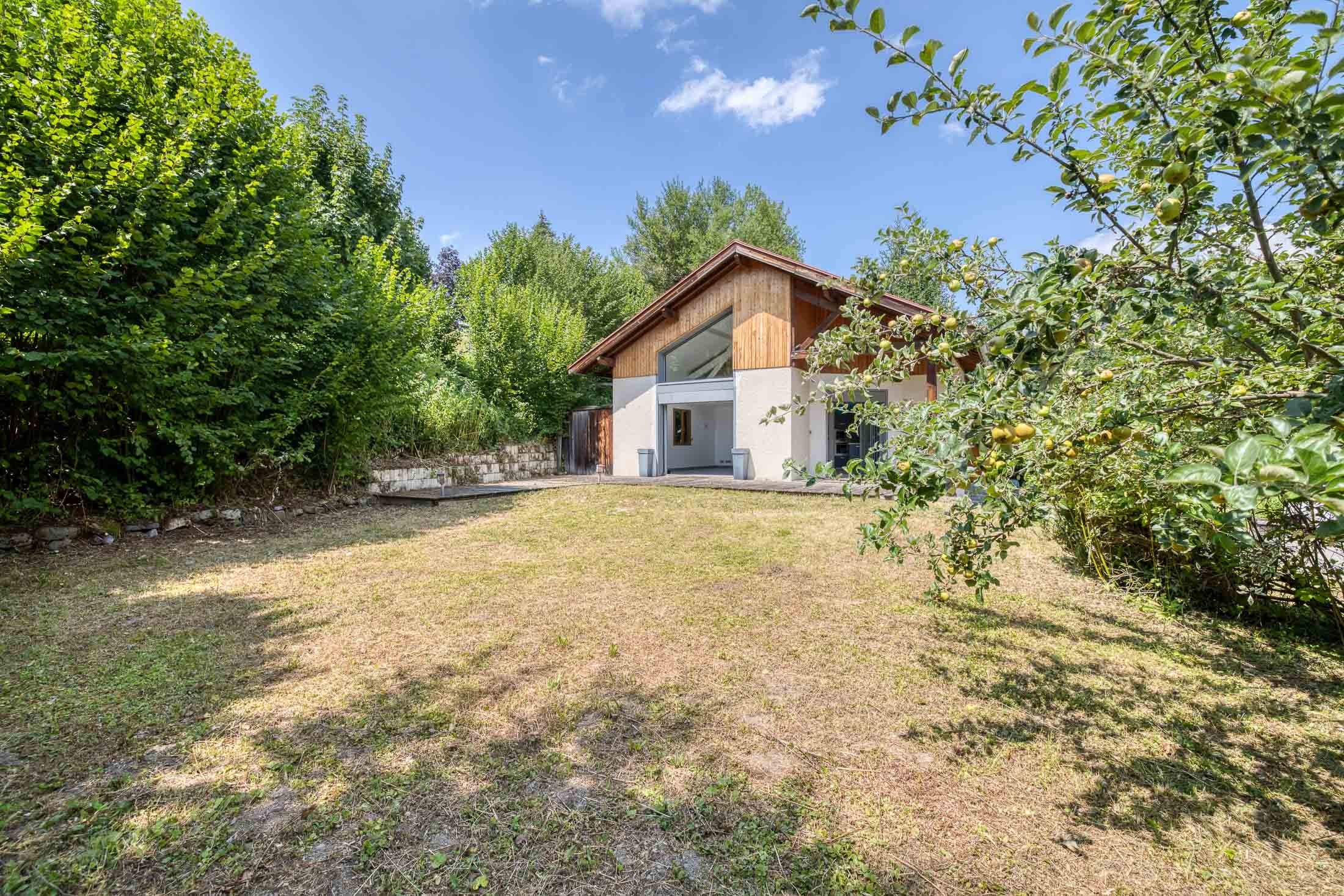  CHALET LES CARROZ D