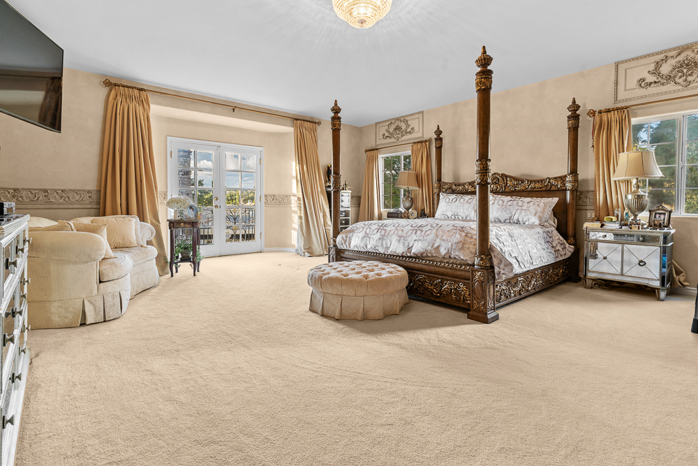 Whittier, California, 90605, United States, 9 Bedrooms Bedrooms, ,6 BathroomsBathrooms,Residential,For Sale,1994217