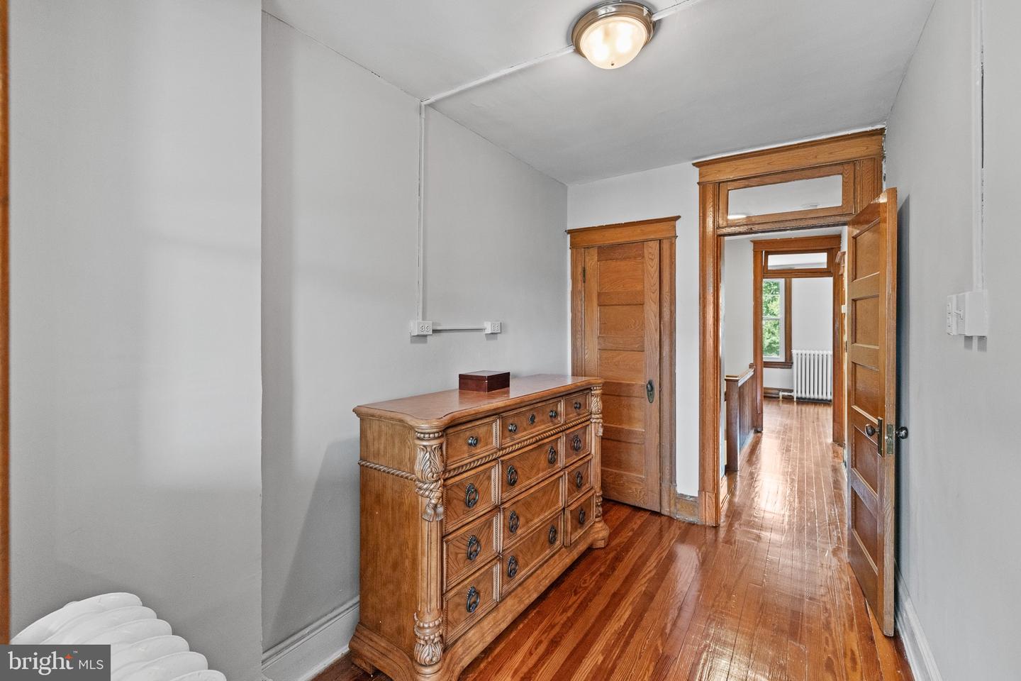 Washington, District of Columbia, 20002, United States, 3 Bedrooms Bedrooms, ,2 BathroomsBathrooms,Residential,For Sale,1964889