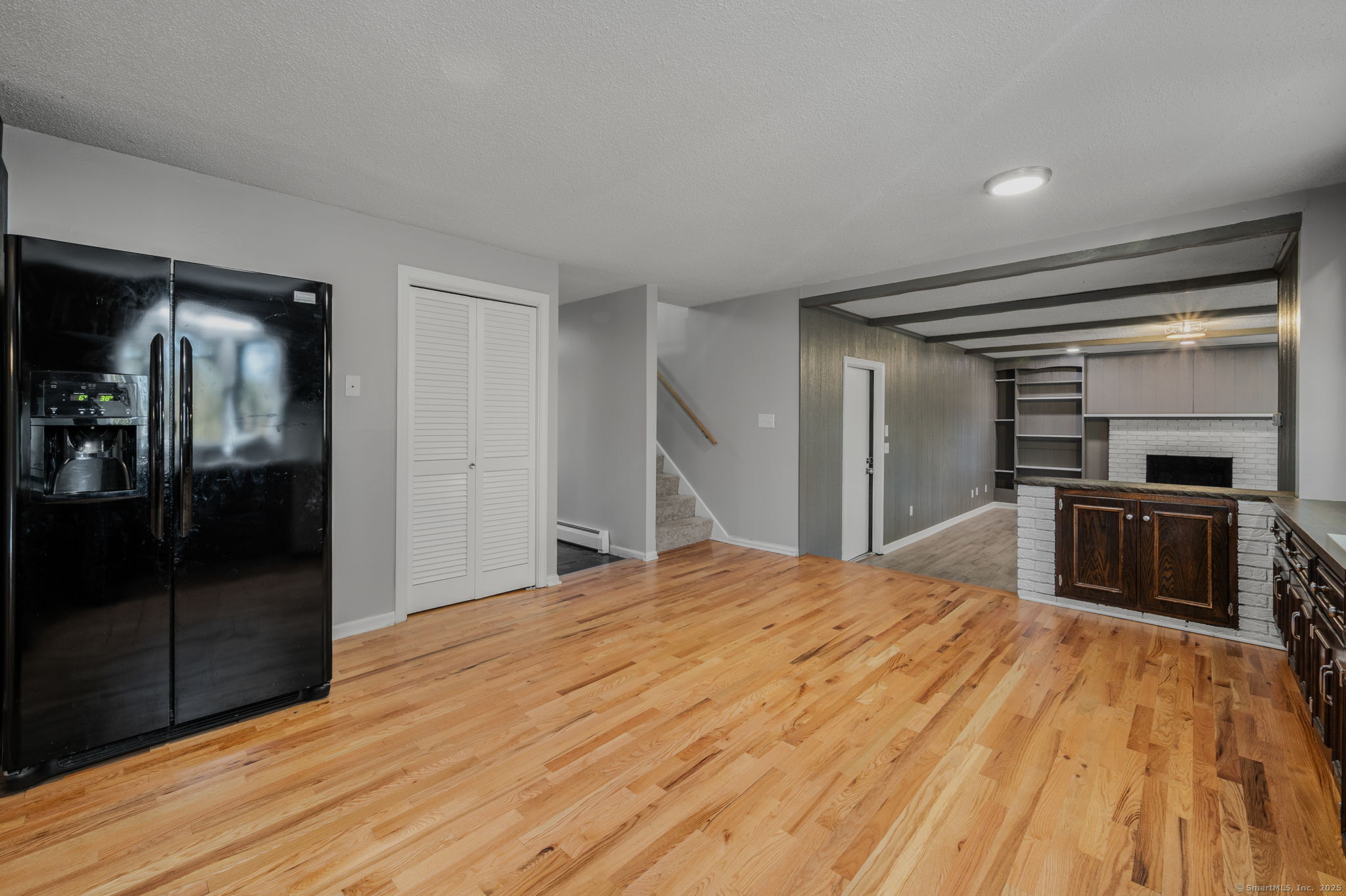 Waterford, Connecticut, 06385, United States, 3 Bedrooms Bedrooms, ,3 BathroomsBathrooms,Residential,For Sale,1969009