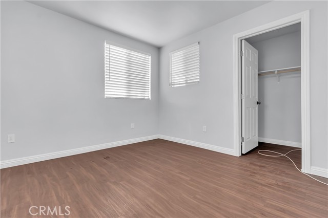 Los Angeles, California, 90062, United States, 5 Bedrooms Bedrooms, ,Residential,For Sale,1975907