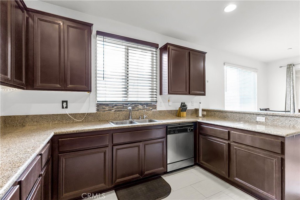 Grand Terrace, California, 92313, United States, 3 Bedrooms Bedrooms, ,3 BathroomsBathrooms,Residential,For Sale,1974022