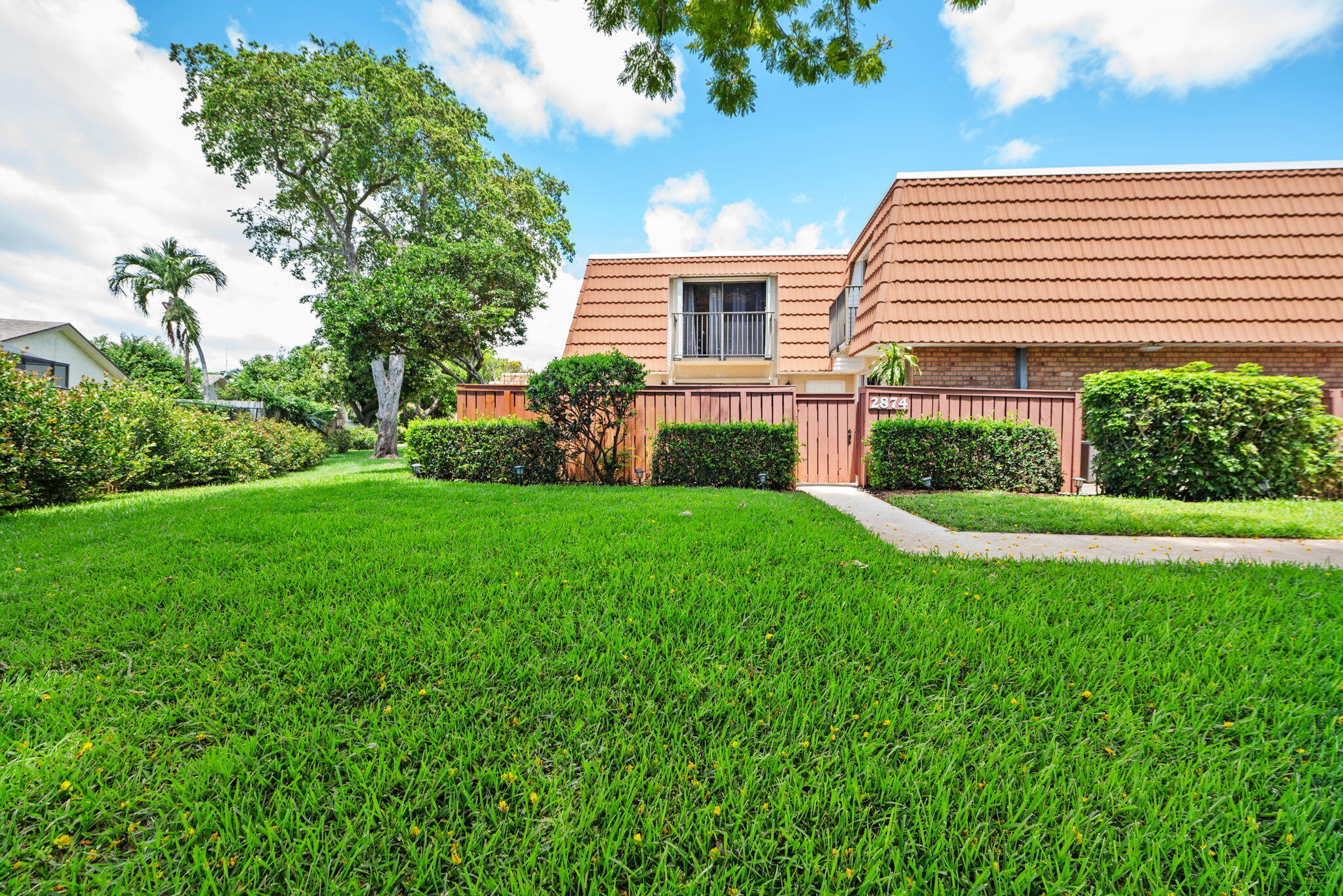 Waterford Dr, Deerfield Beach, FL 33442
