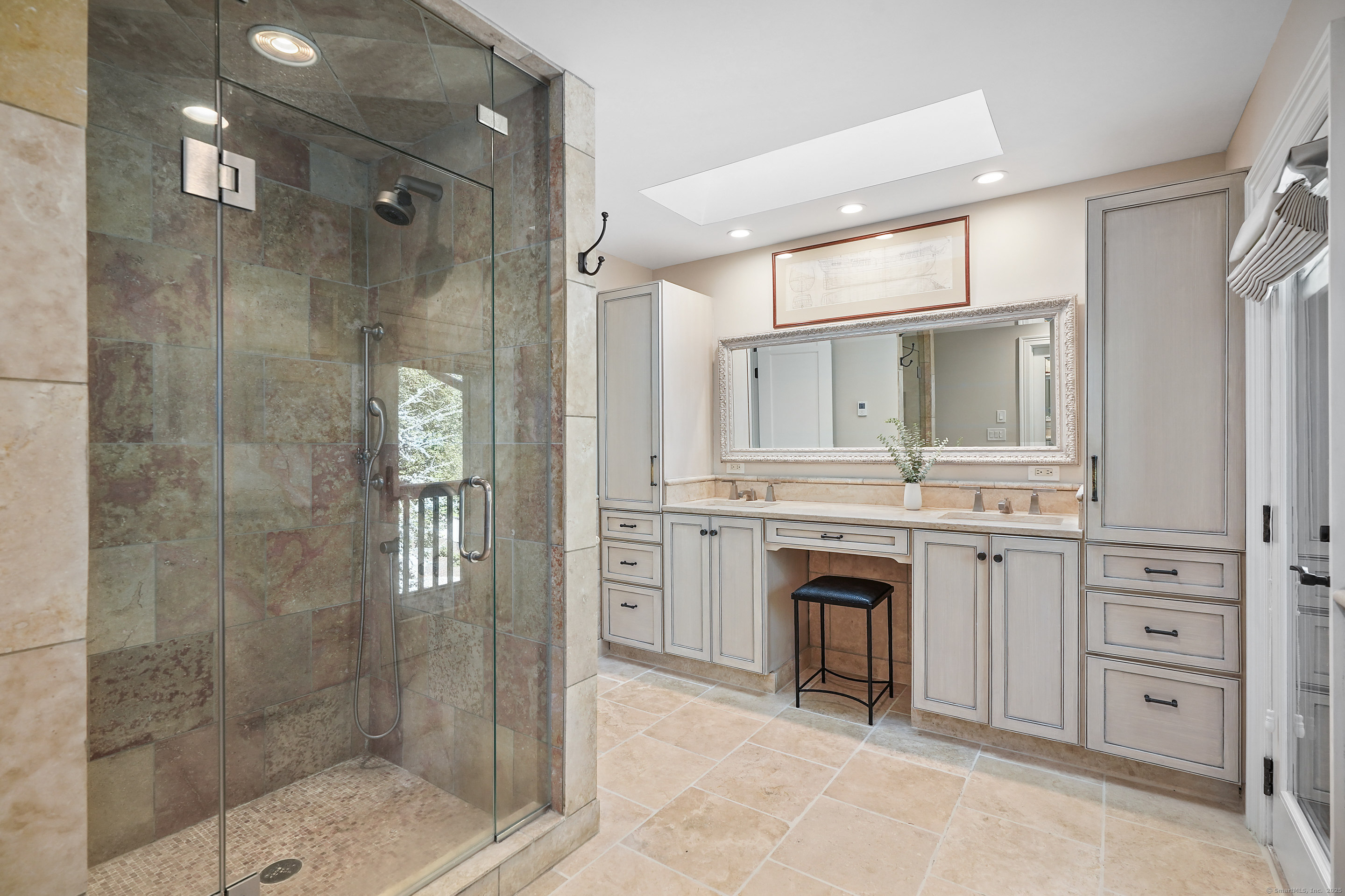 Westport, Connecticut, 06880, United States, 5 Bedrooms Bedrooms, ,6 BathroomsBathrooms,Residential,For Sale,1940592