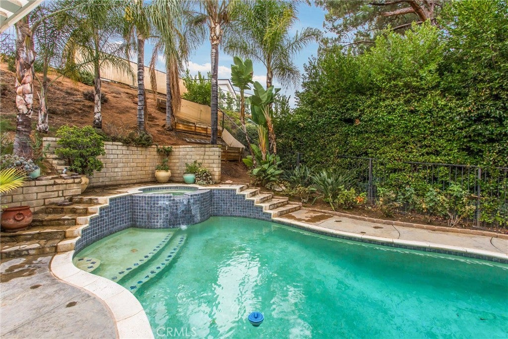 Redlands, California, 92373, United States, 5 Bedrooms Bedrooms, ,4 BathroomsBathrooms,Residential,For Sale,1992456