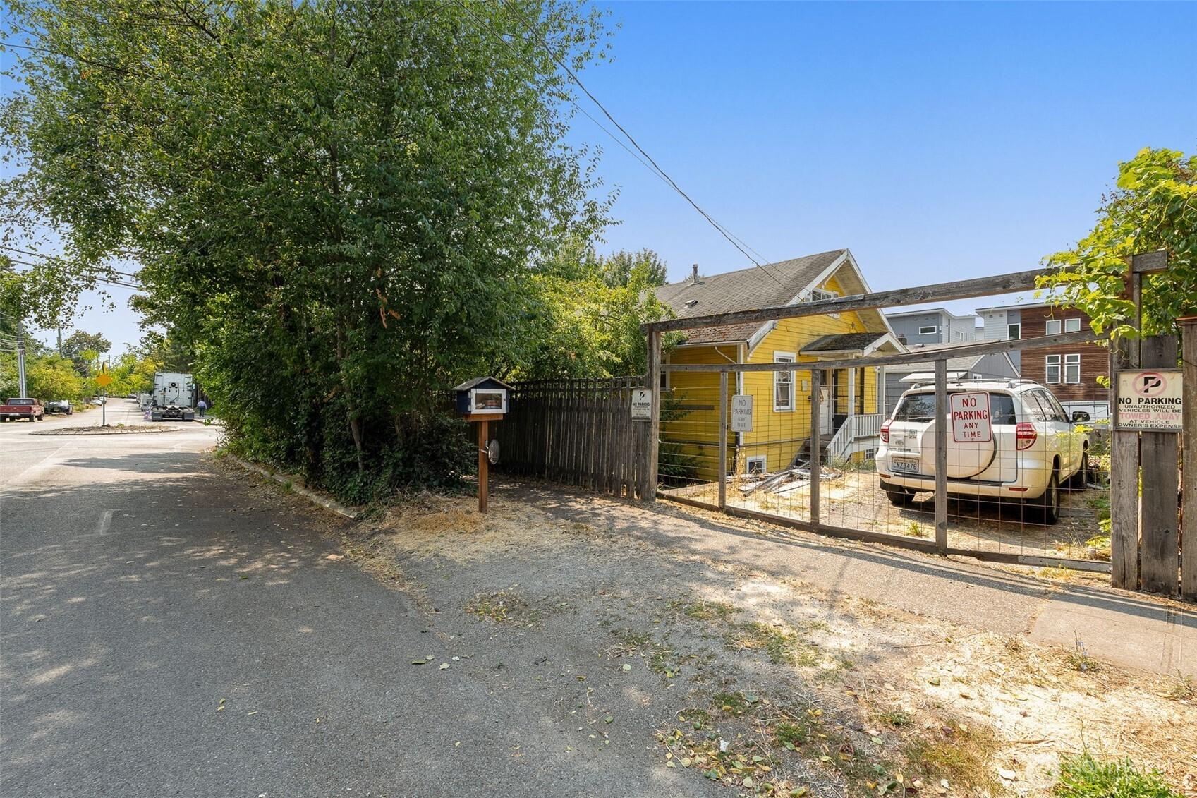SEATTLE, Washington, 98144, United States, 2 Bedrooms Bedrooms, ,1 BathroomBathrooms,Residential,For Sale,1941790