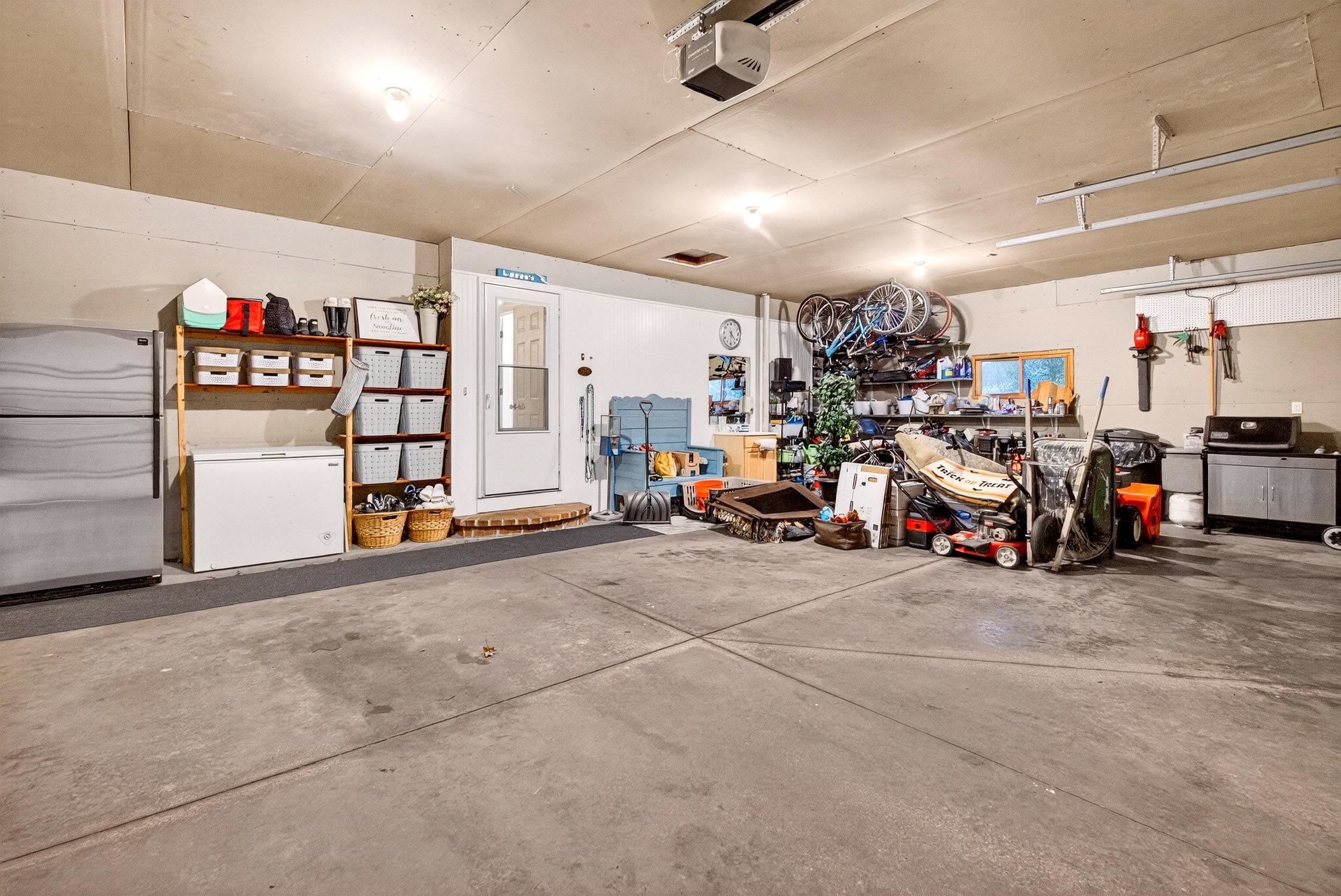 Neenah, Wisconsin, 54956, United States, 4 Bedrooms Bedrooms, ,4 BathroomsBathrooms,Residential,For Sale,1996384