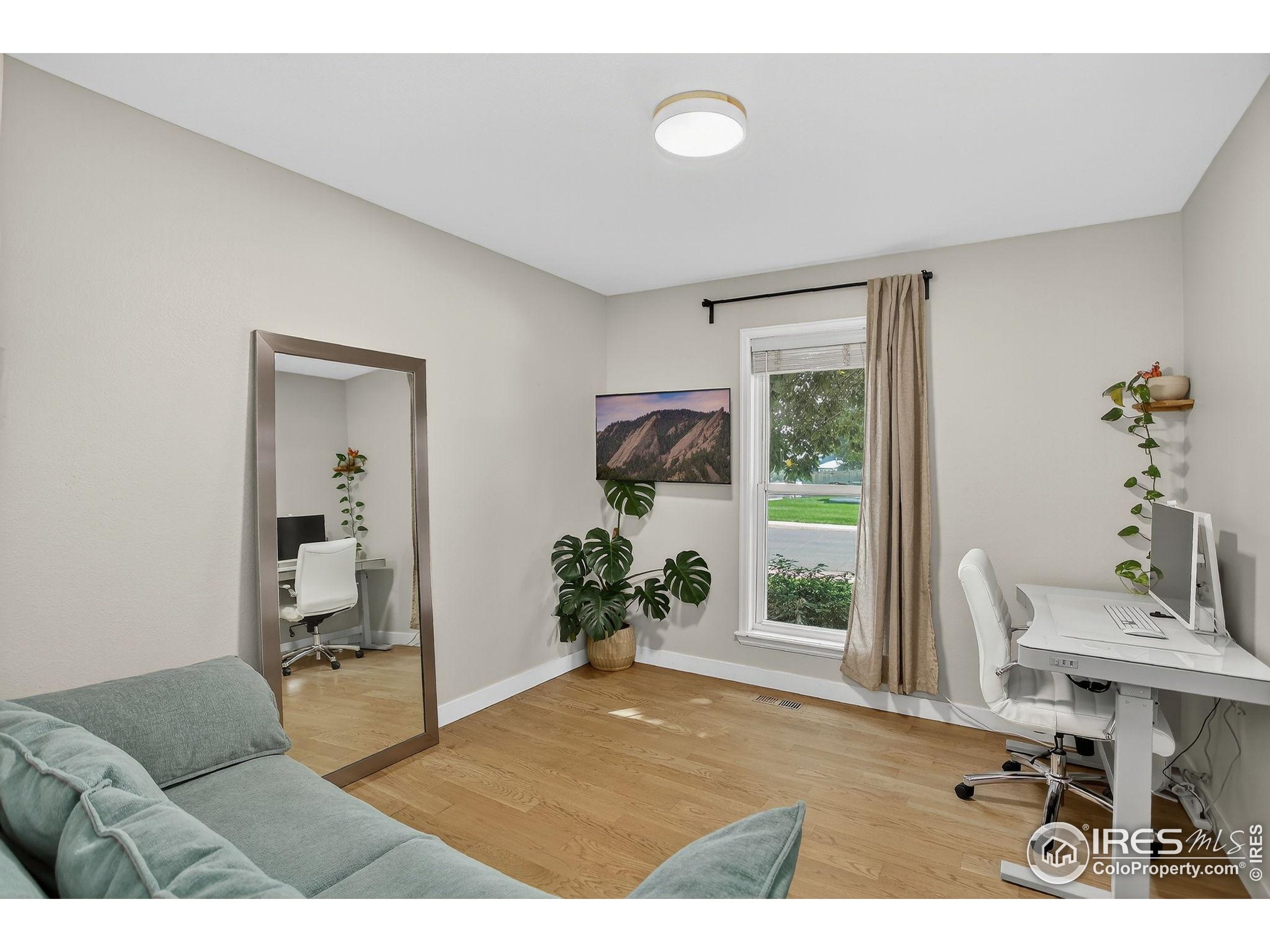 Louisville, Colorado, 80027, United States, 3 Bedrooms Bedrooms, ,2 BathroomsBathrooms,Residential,For Sale,1938542