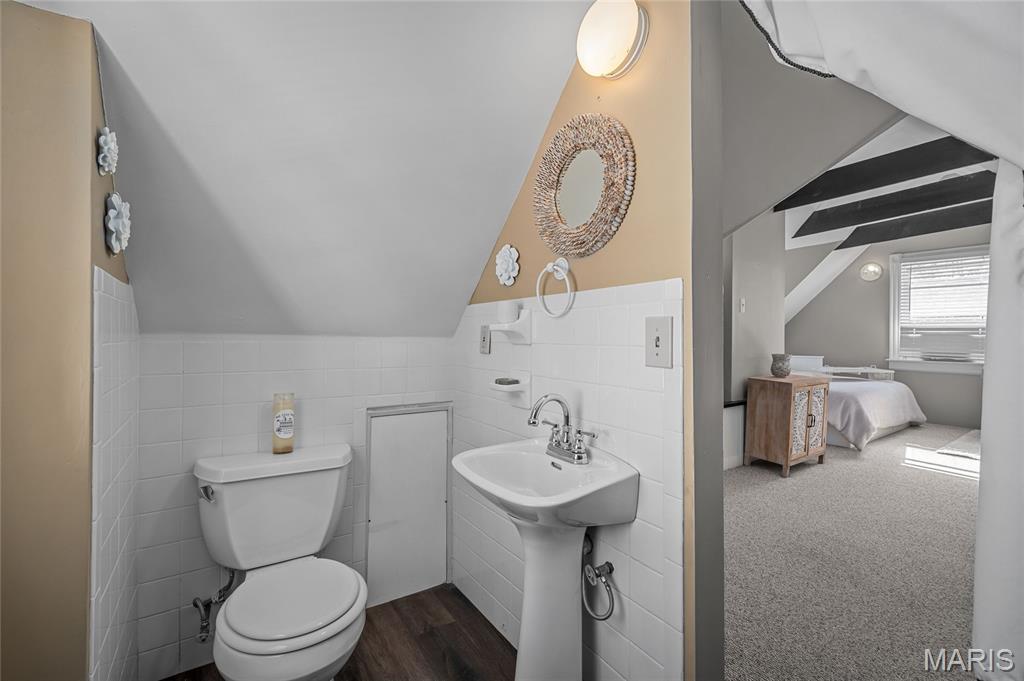 Kirkwood, Missouri, 63122, United States, 4 Bedrooms Bedrooms, ,4 BathroomsBathrooms,Residential,For Sale,1986224