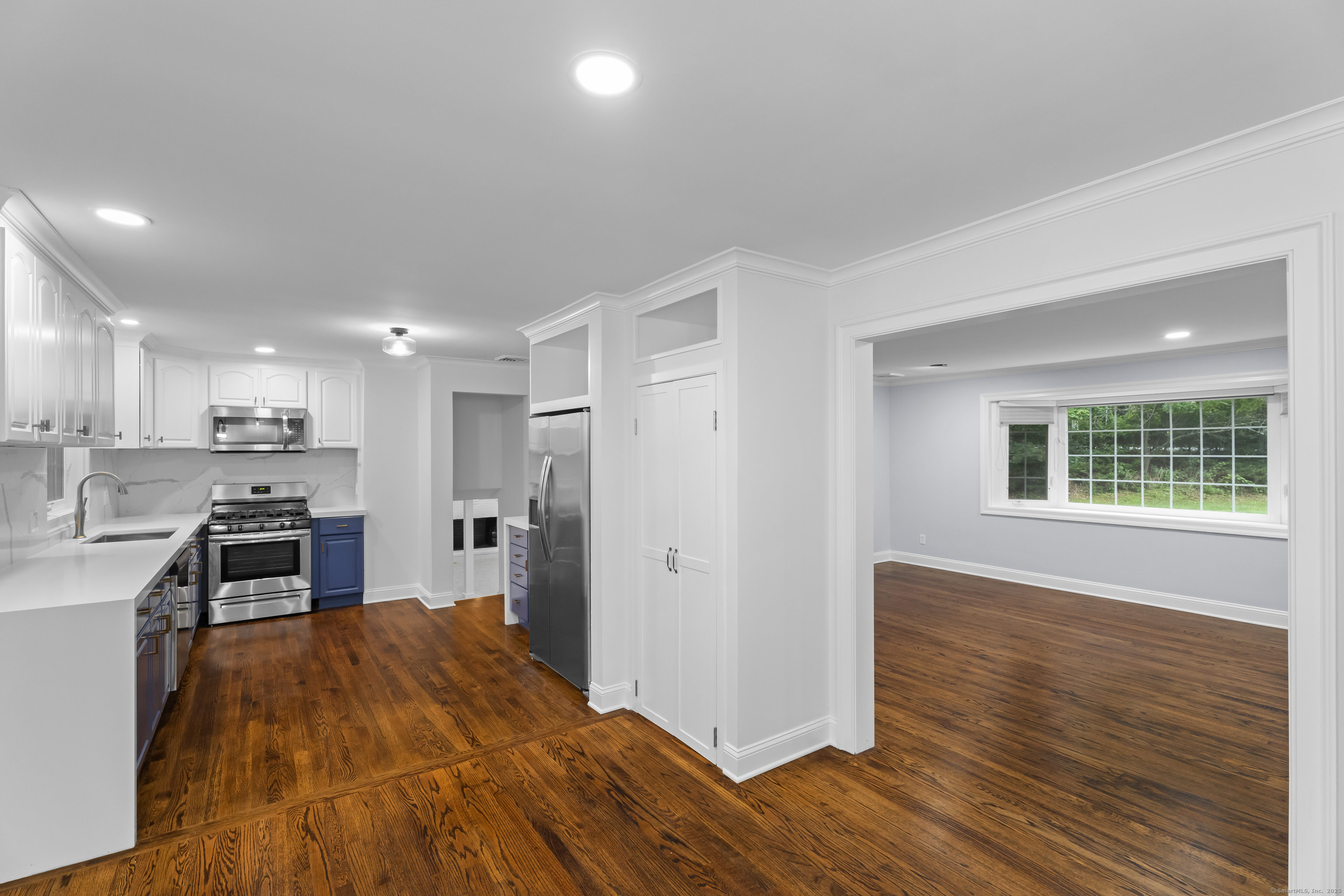 Norwalk, Connecticut, 06850, United States, 3 Bedrooms Bedrooms, ,3 BathroomsBathrooms,Residential,For Sale,1911174