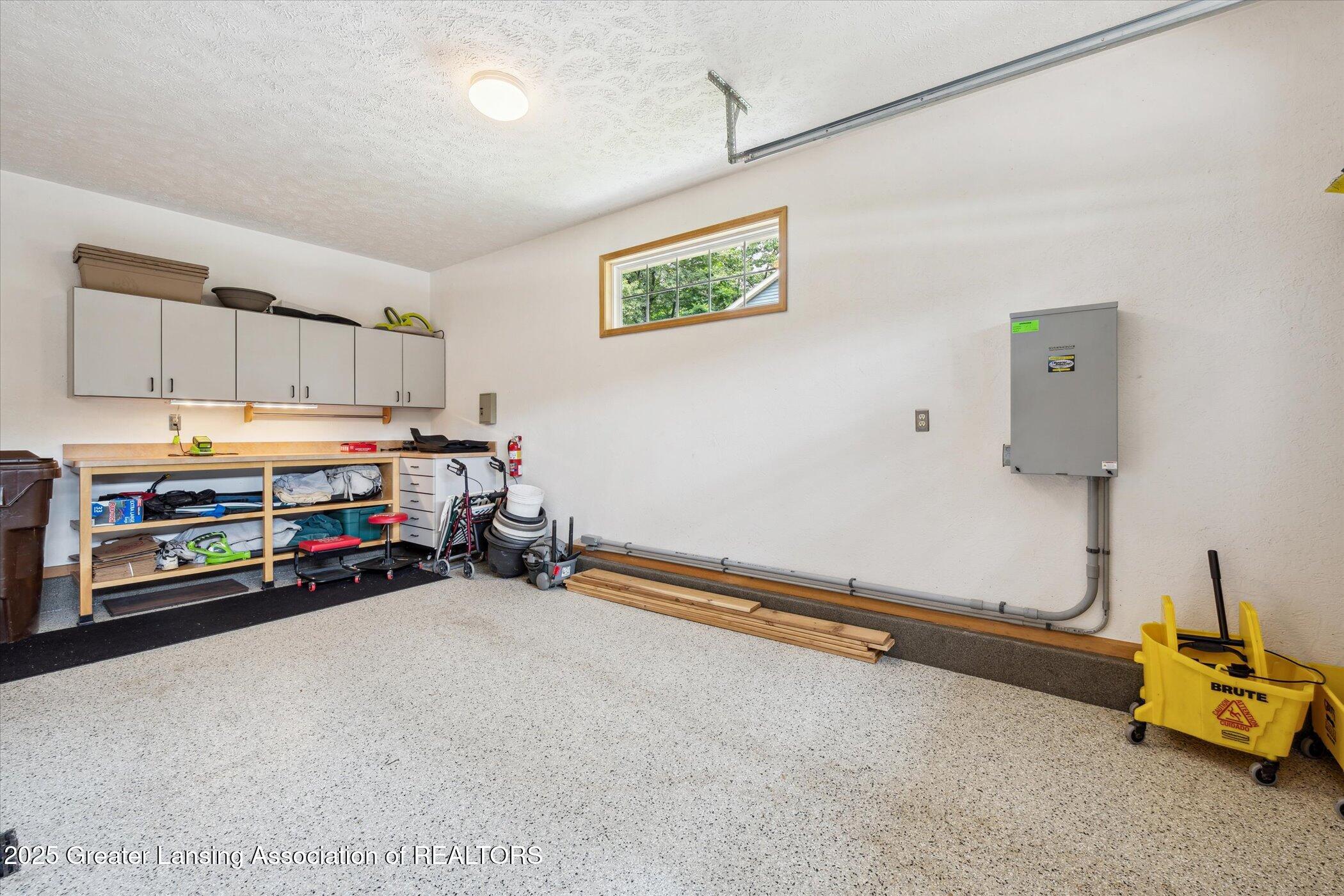 Bath, Michigan, 48808, United States, 4 Bedrooms Bedrooms, ,3 BathroomsBathrooms,Residential,For Sale,1890488