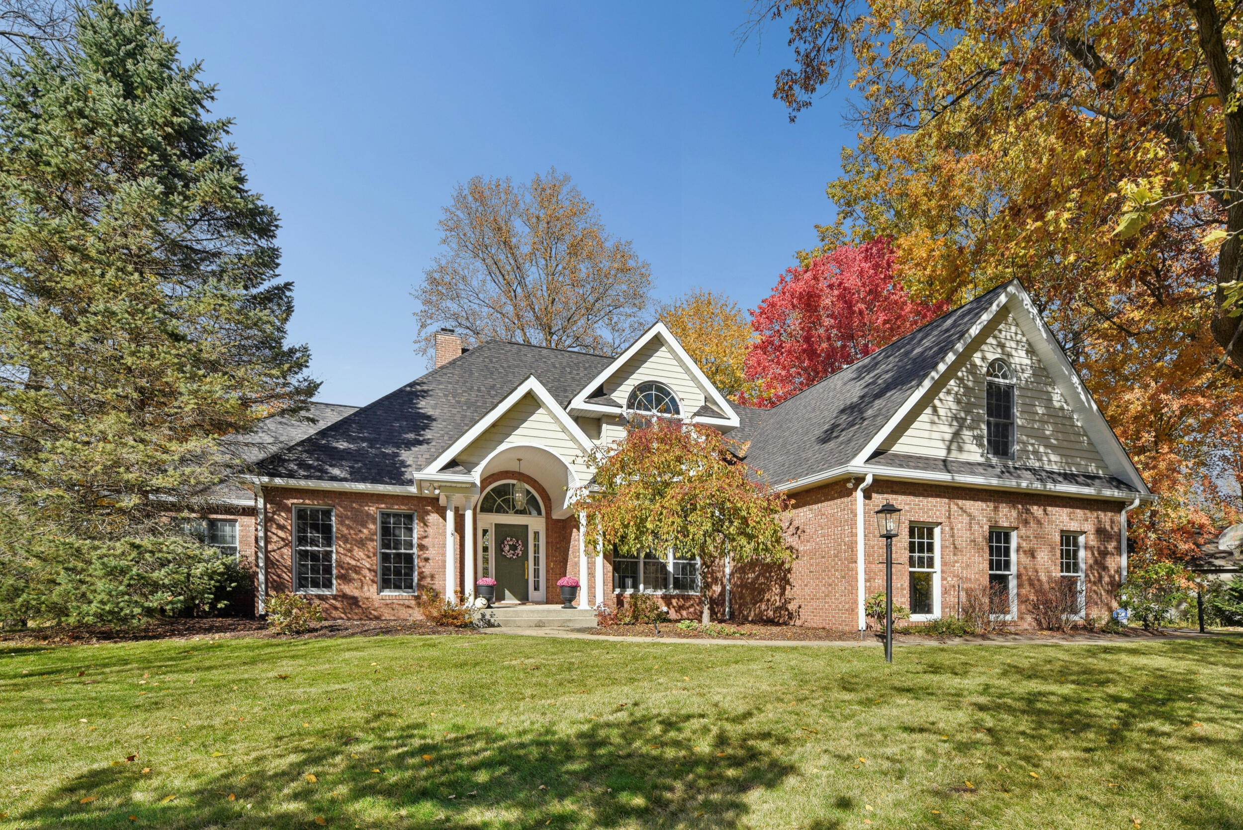 Long Beach, Indiana, 46360, United States, 4 Bedrooms Bedrooms, ,4 BathroomsBathrooms,Residential,For Sale,1989187