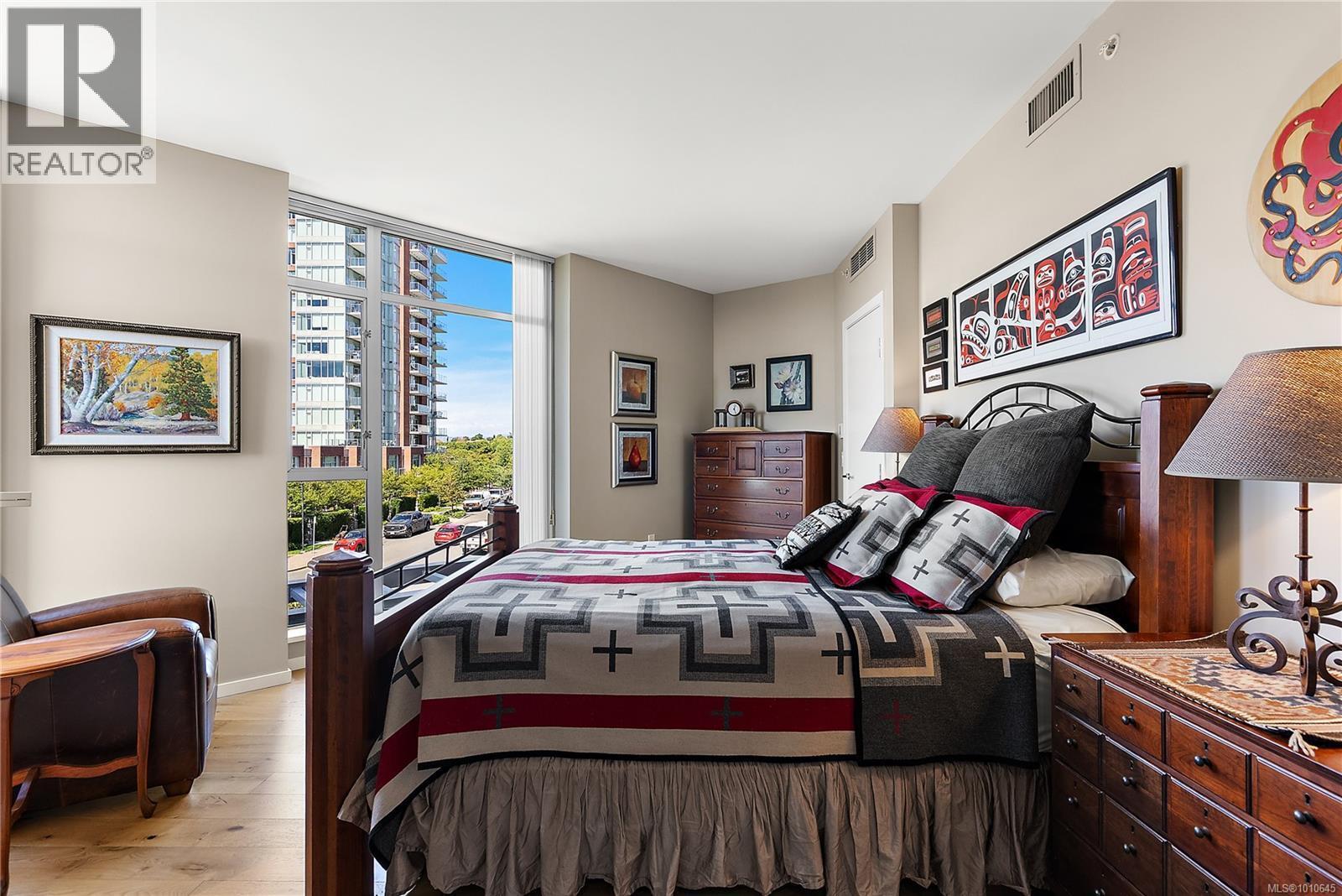 VICTORIA, British Columbia, V9A 0A1, CA, 2 Bedrooms Bedrooms, ,3 BathroomsBathrooms,Residential,For Sale,1949456