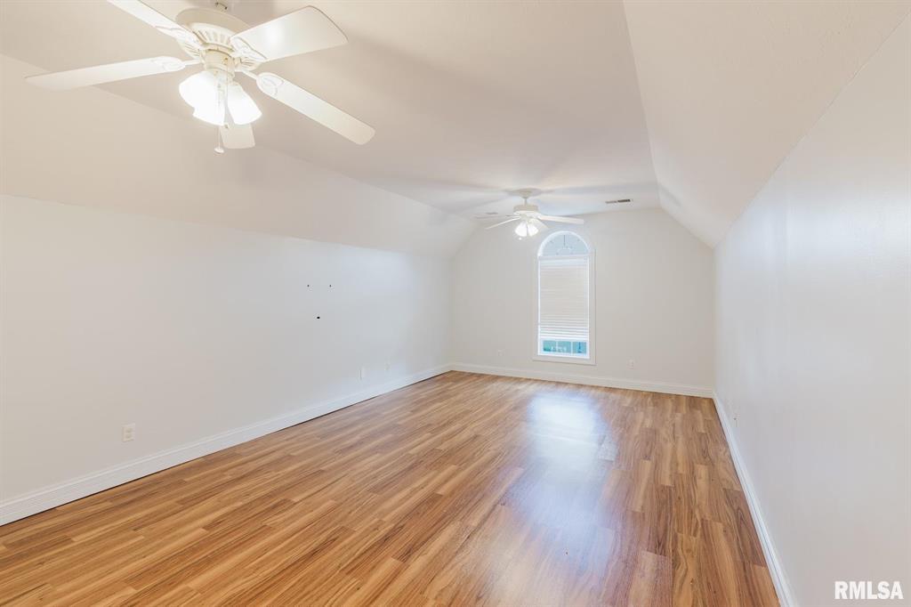 Bismarck, Illinois, 62959, United States, 5 Bedrooms Bedrooms, ,Residential,For Sale,1885319
