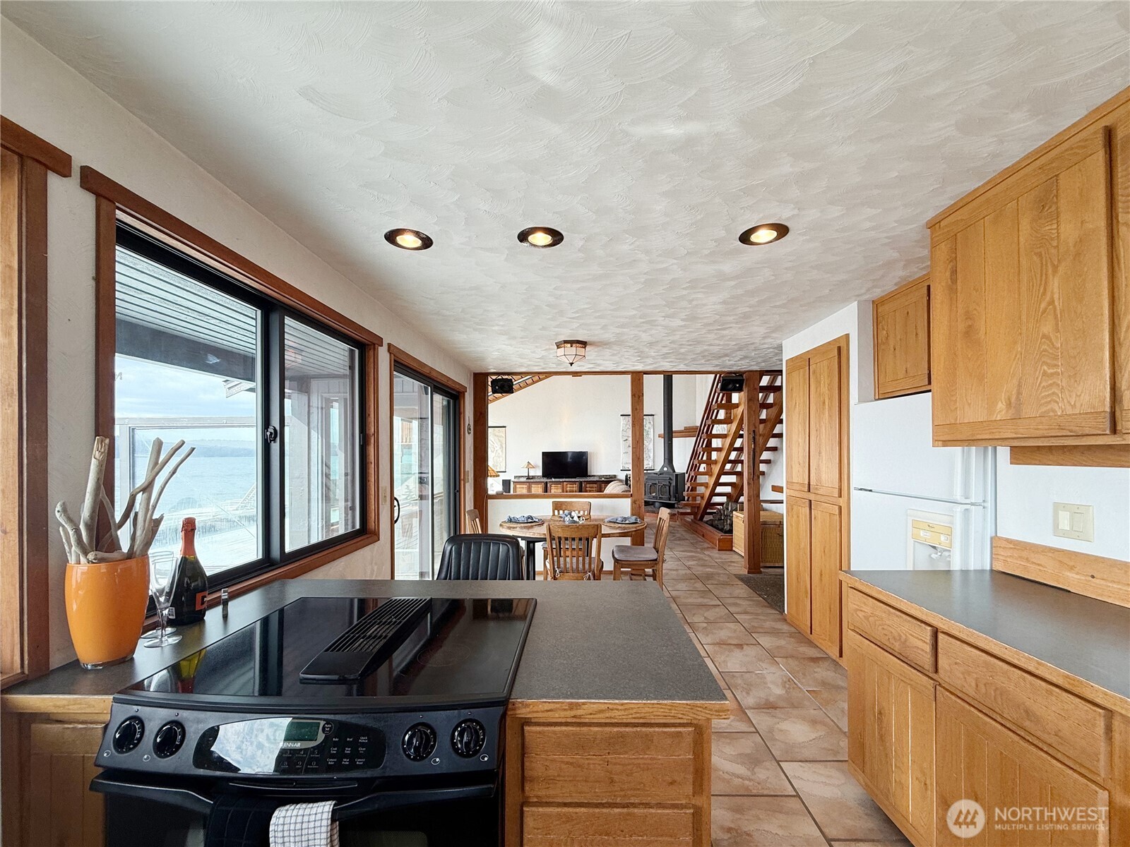 Hat Island, Washington, 98206, United States, 2 Bedrooms Bedrooms, ,2 BathroomsBathrooms,Residential,For Sale,1974776