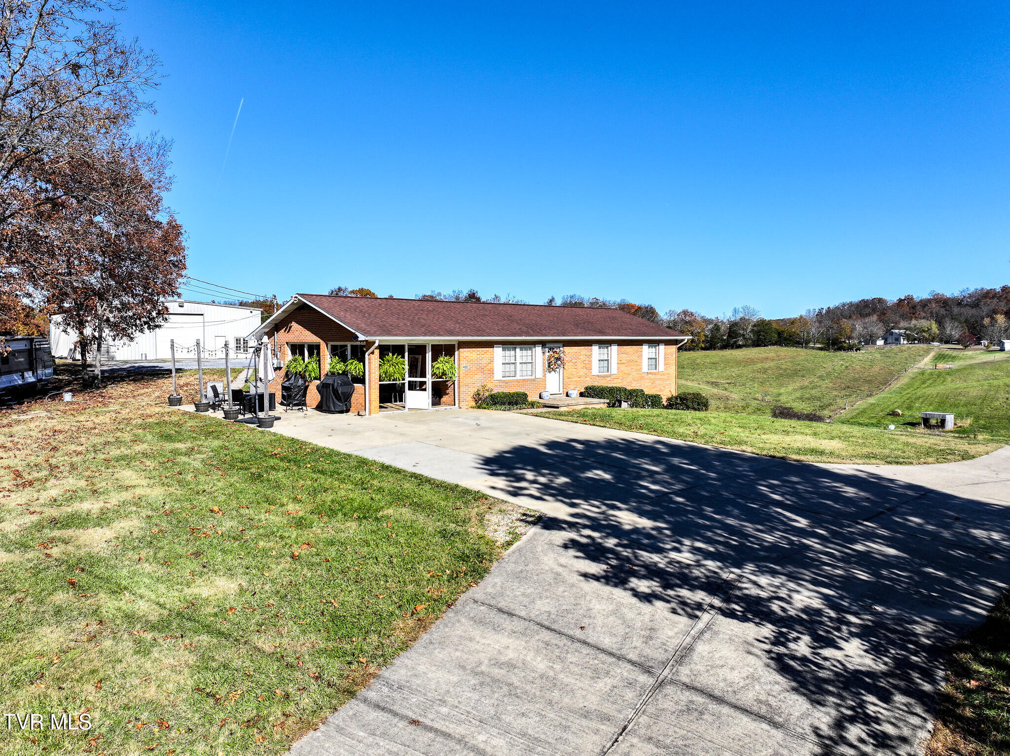 Greeneville, Tennessee, 37743, United States, 3 Bedrooms Bedrooms, ,2 BathroomsBathrooms,Residential,For Sale,1990242