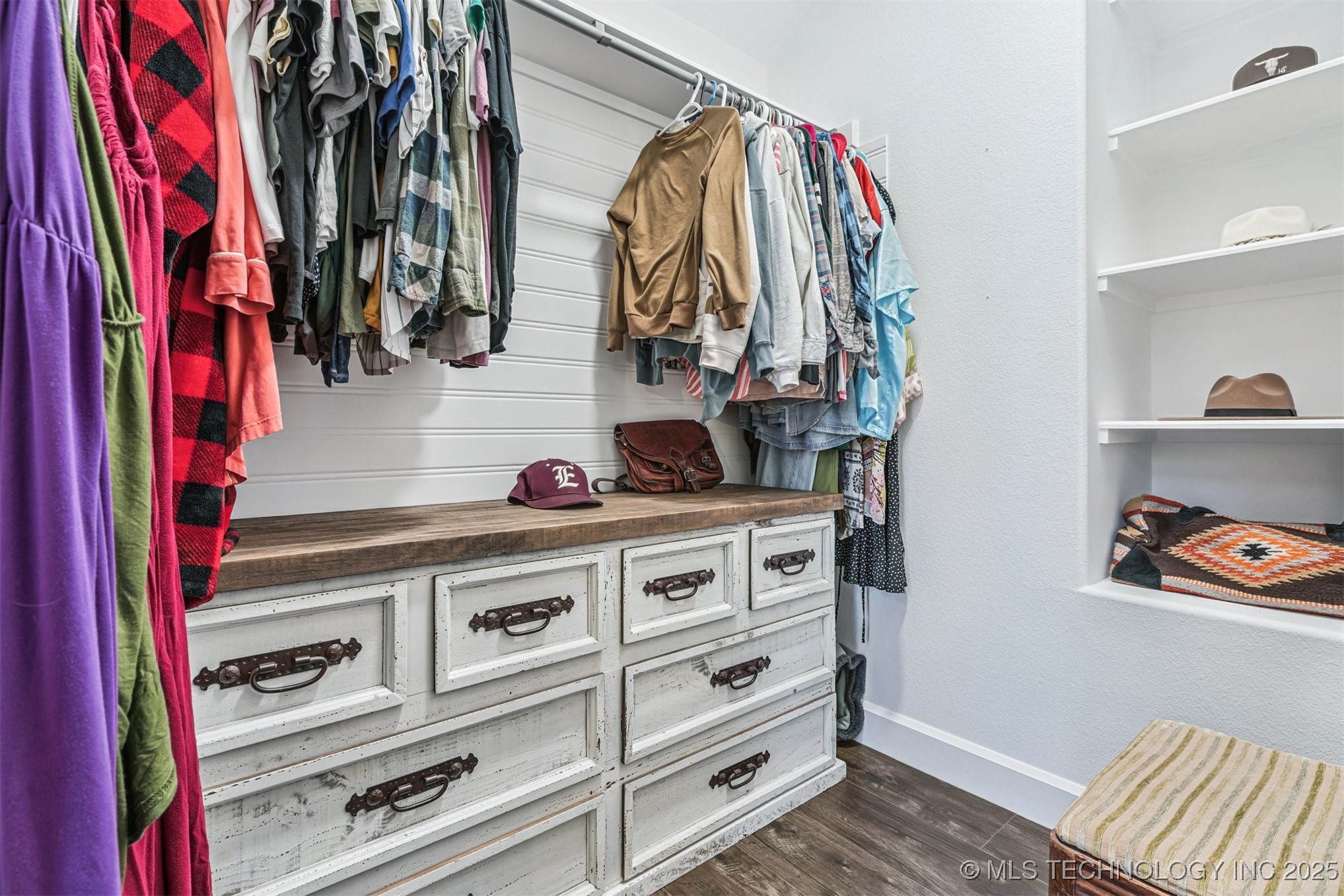 Stigler, Oklahoma, 74462, United States, 5 Bedrooms Bedrooms, ,3 BathroomsBathrooms,Residential,For Sale,2001664