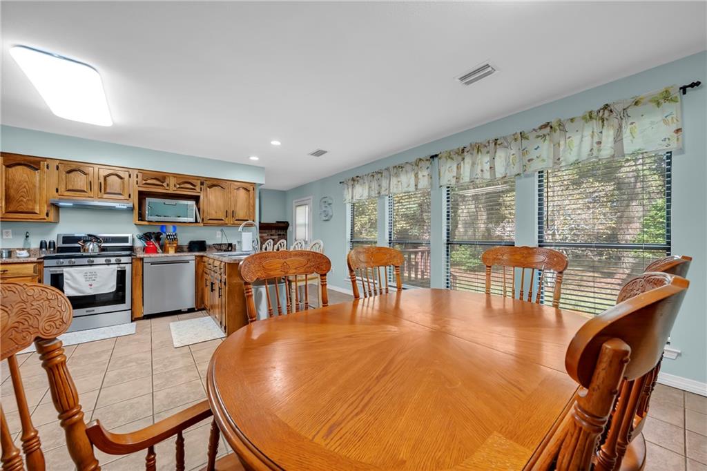 Grand Bay, Alabama, 36541, United States, 5 Bedrooms Bedrooms, ,3 BathroomsBathrooms,Residential,For Sale,2000990