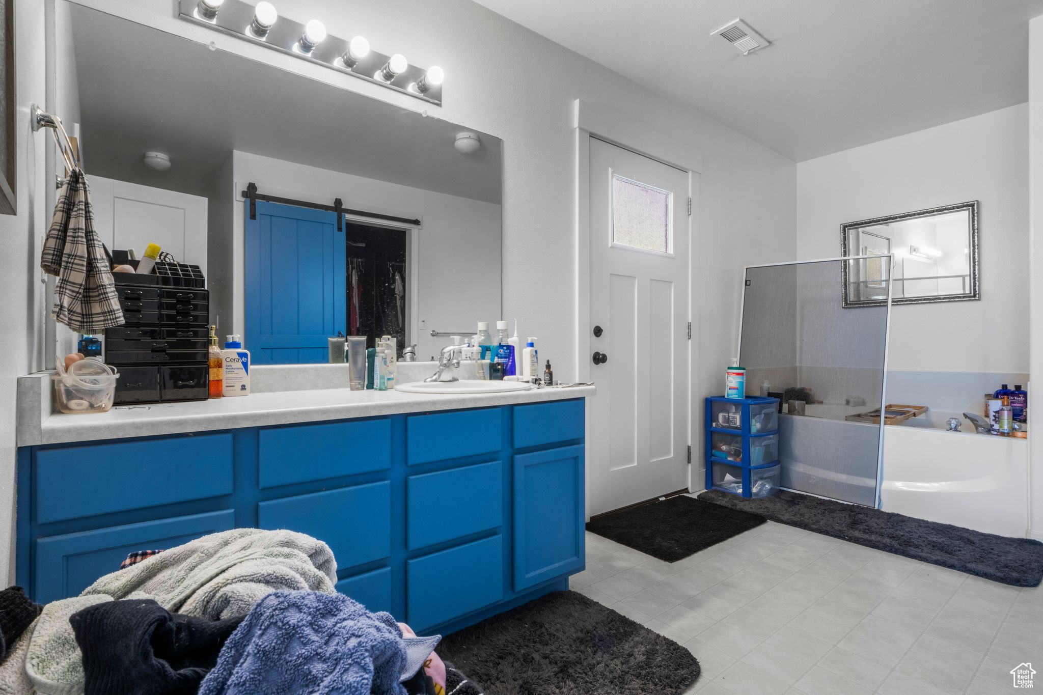 Lehi, Utah, 84043, United States, 4 Bedrooms Bedrooms, ,3 BathroomsBathrooms,Residential,For Sale,1795135