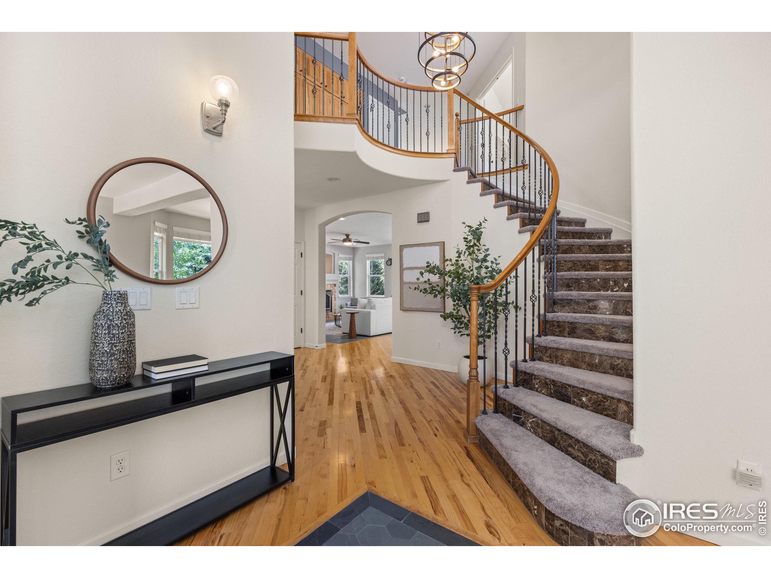 Lyons, Colorado, 80540, United States, 4 Bedrooms Bedrooms, ,3 BathroomsBathrooms,Residential,For Sale,1865994